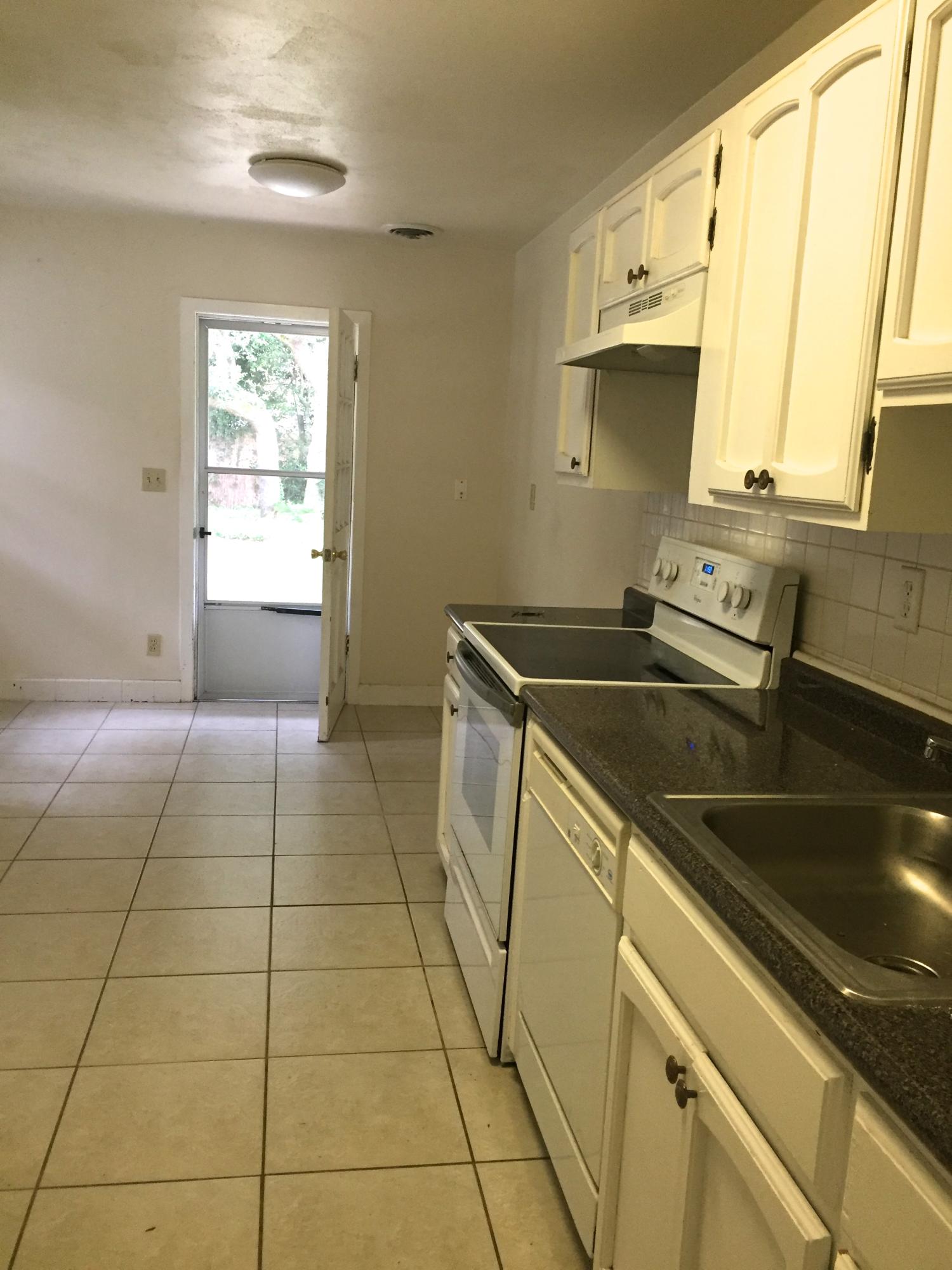 ELLIOTTS POINT 4TH ADDN - Residential