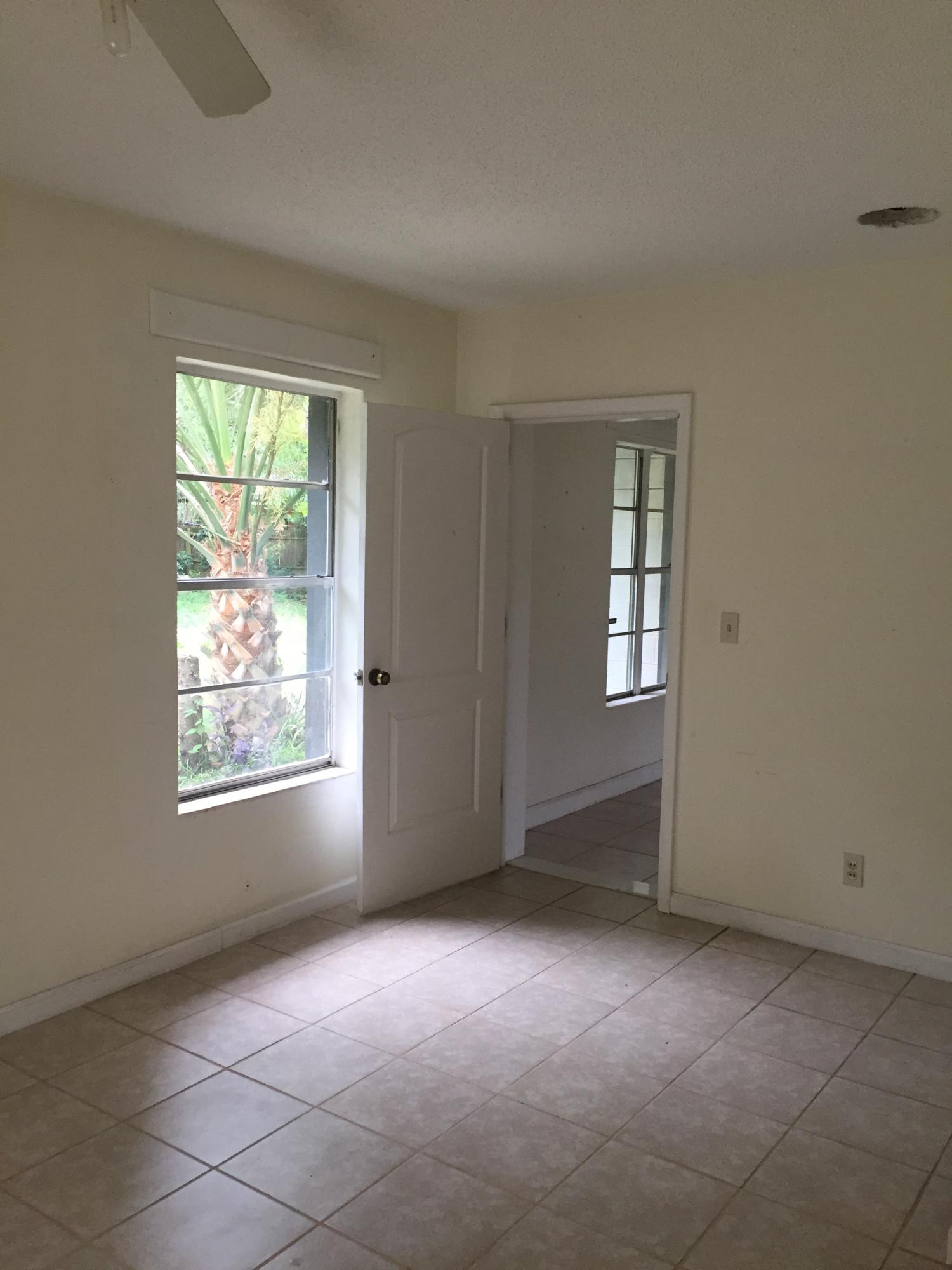 ELLIOTTS POINT 4TH ADDN - Residential