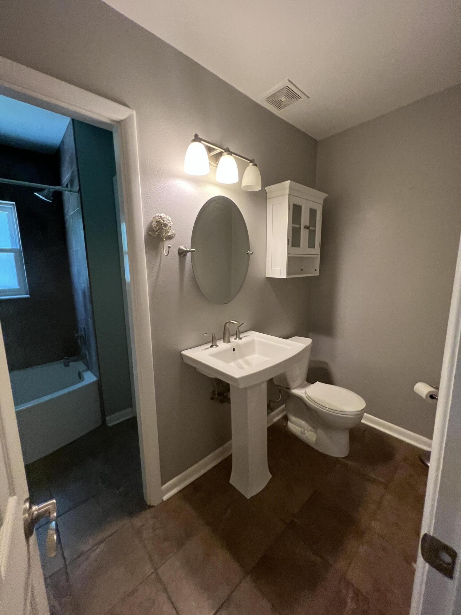 WINTHROP PLACE 1ST ADDN - Residential