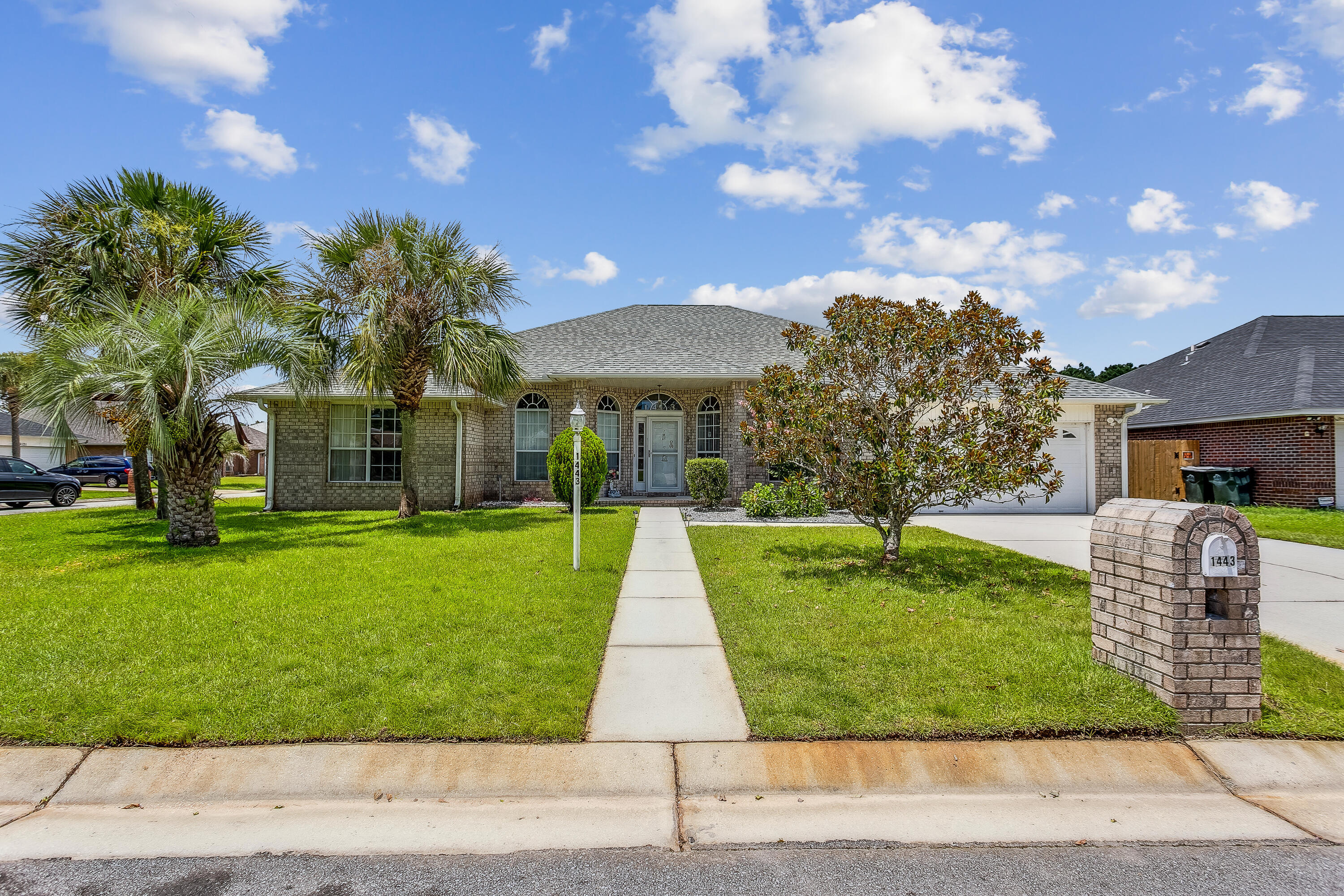 LILLIAN WOODS - Residential