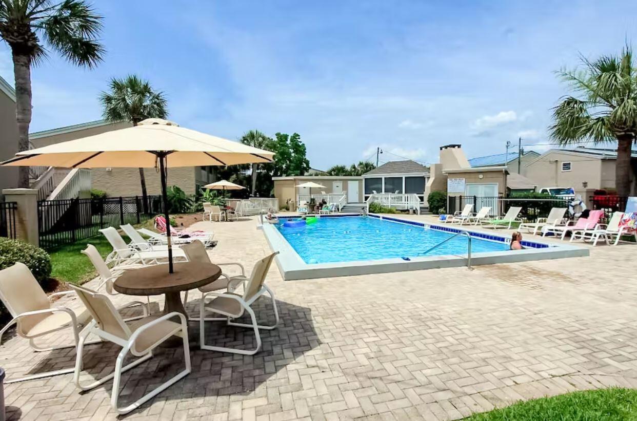 CHATEAU LA MER CONDO - Residential