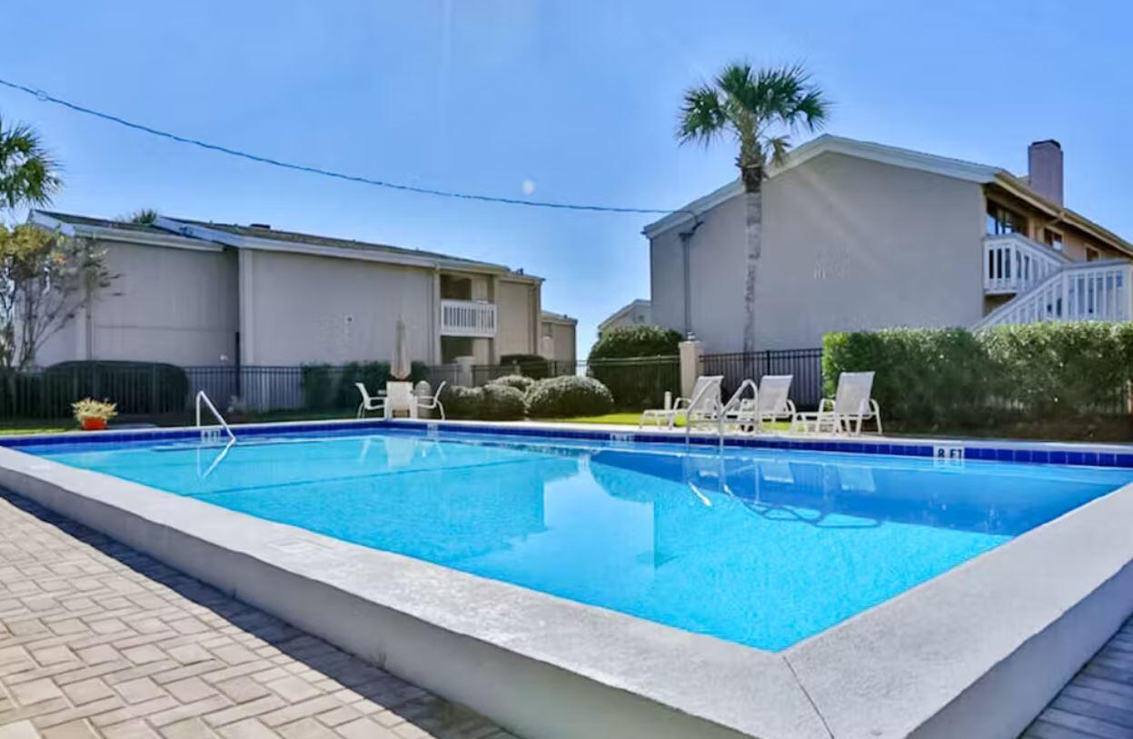 CHATEAU LA MER CONDO - Residential