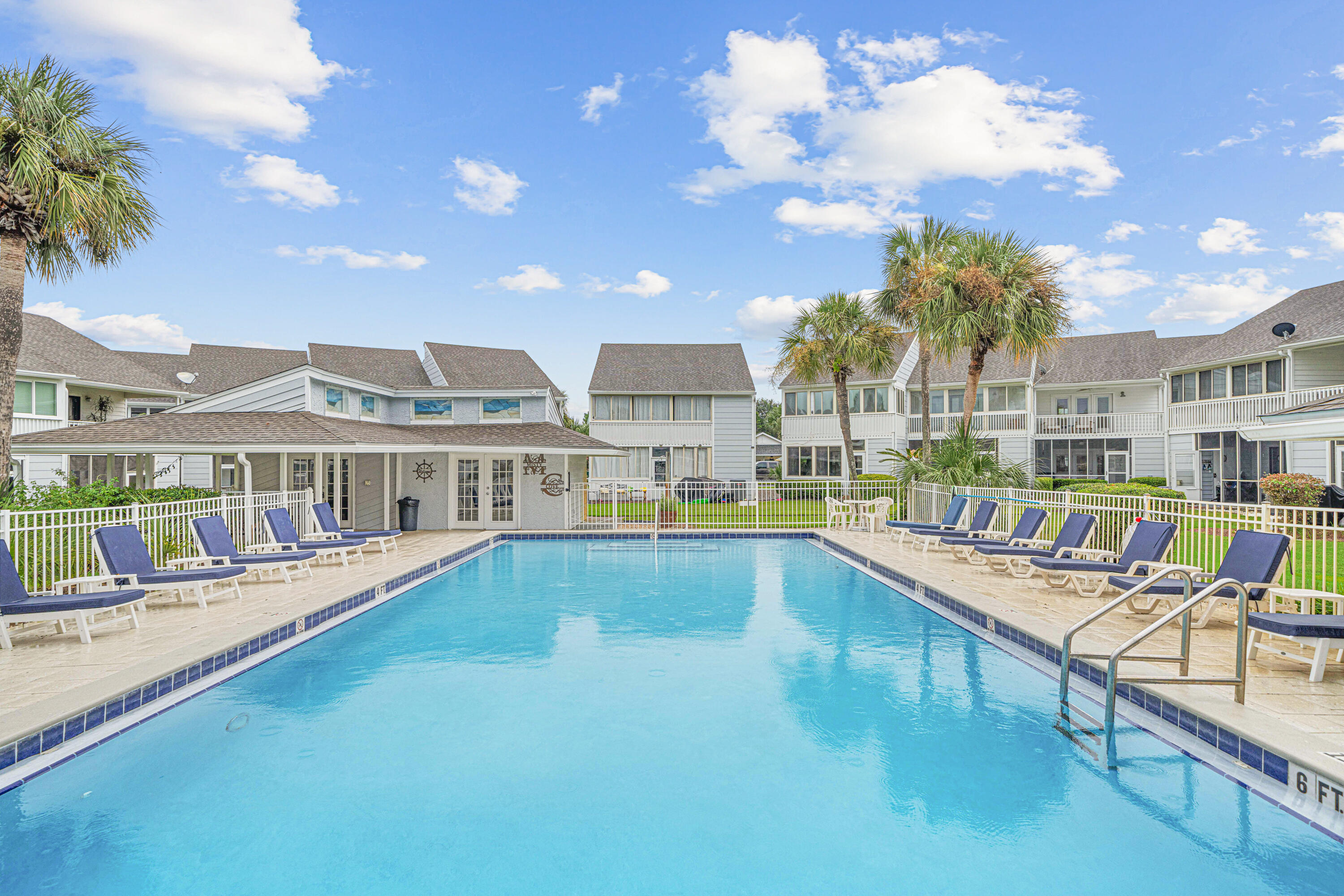 MISTY COVE T/H PH 2 - Residential