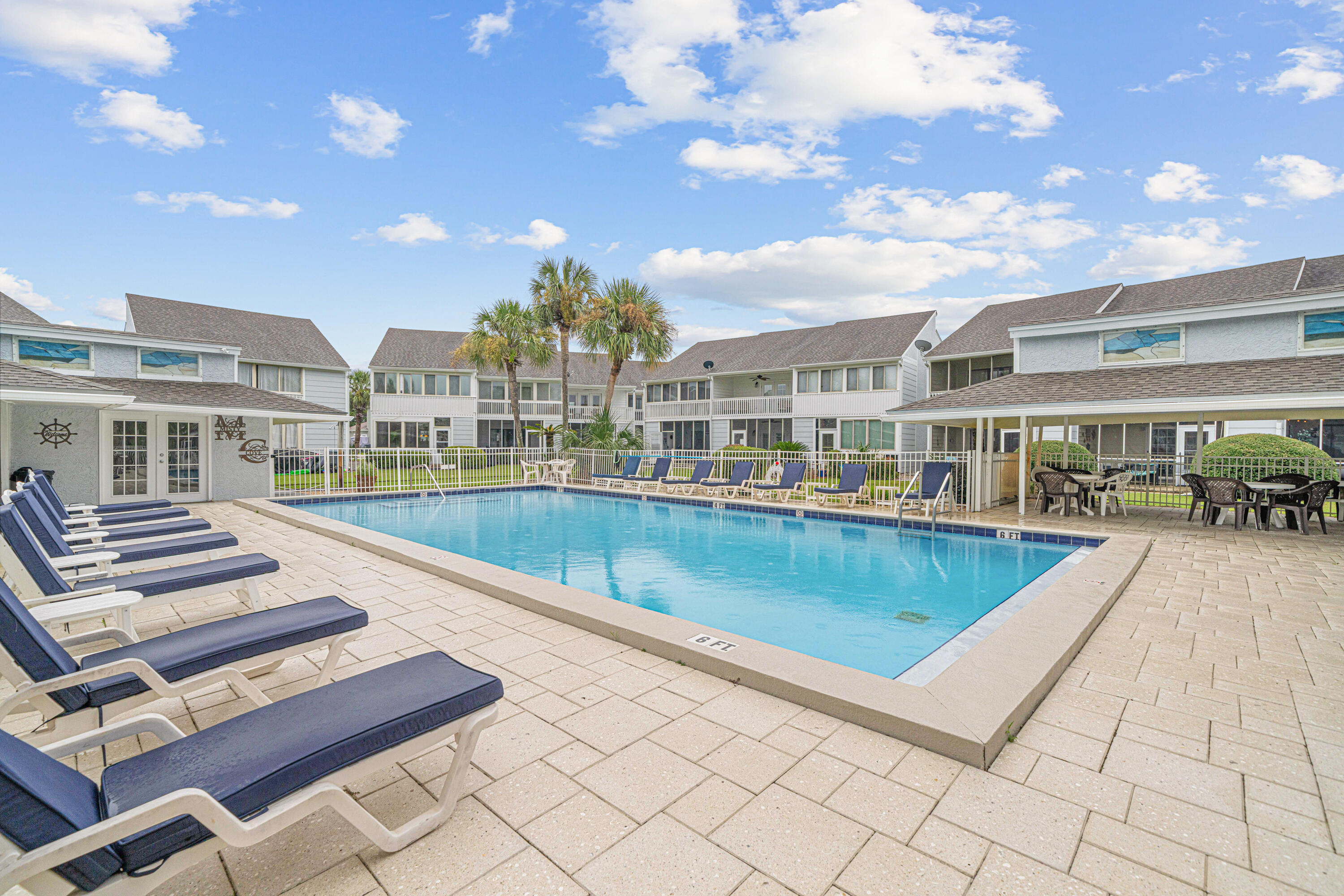 MISTY COVE T/H PH 2 - Residential