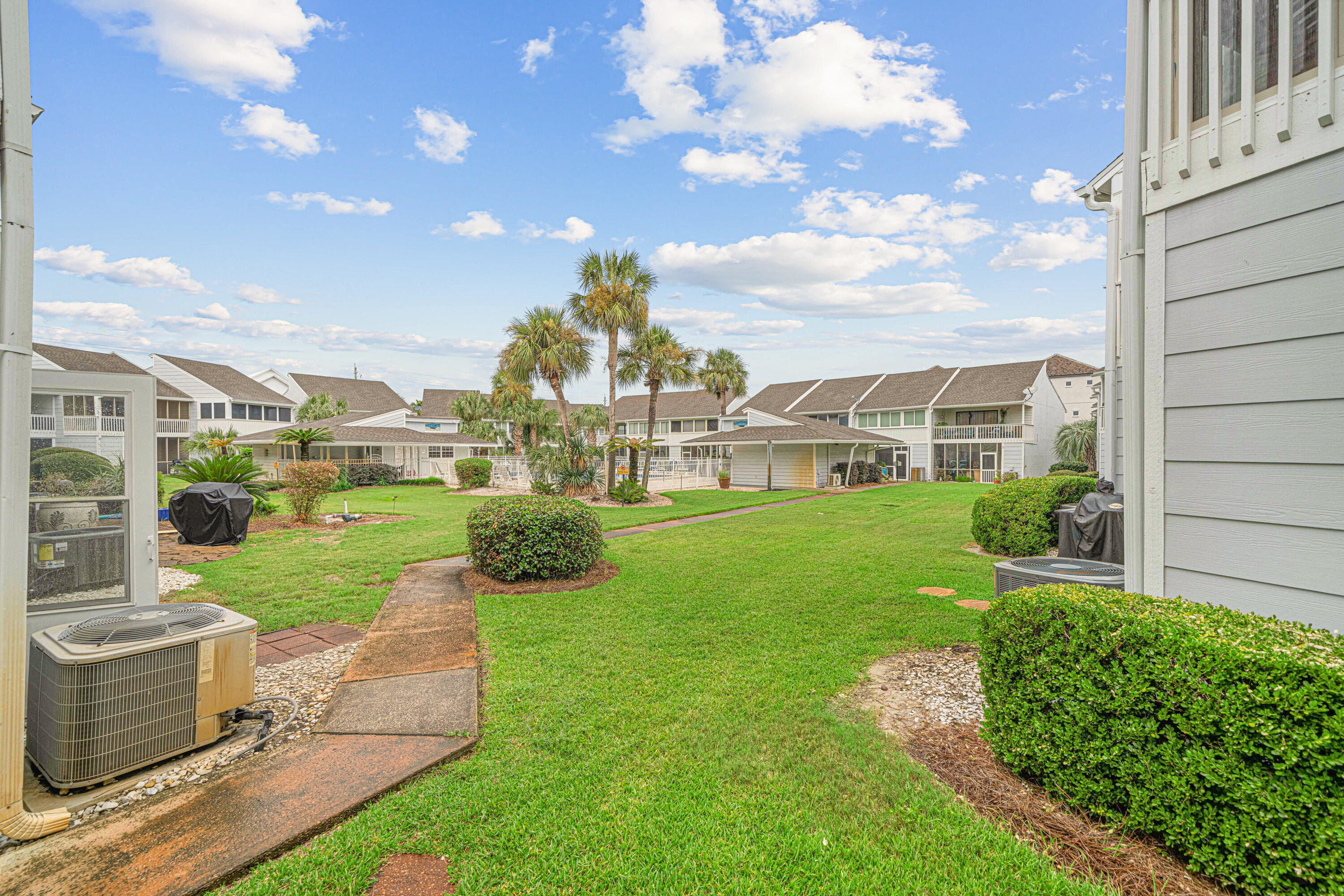 MISTY COVE T/H PH 2 - Residential