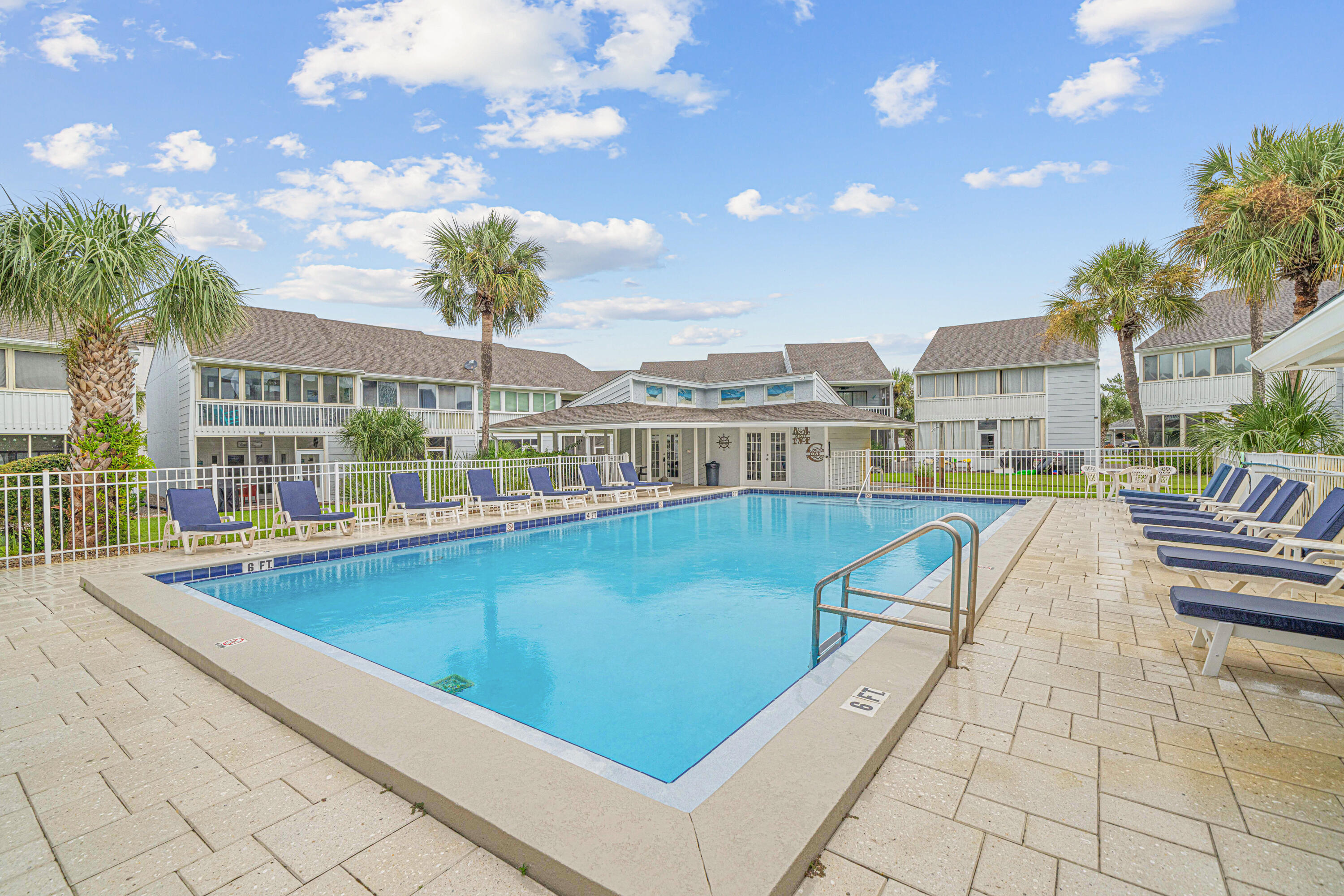 MISTY COVE T/H PH 2 - Residential