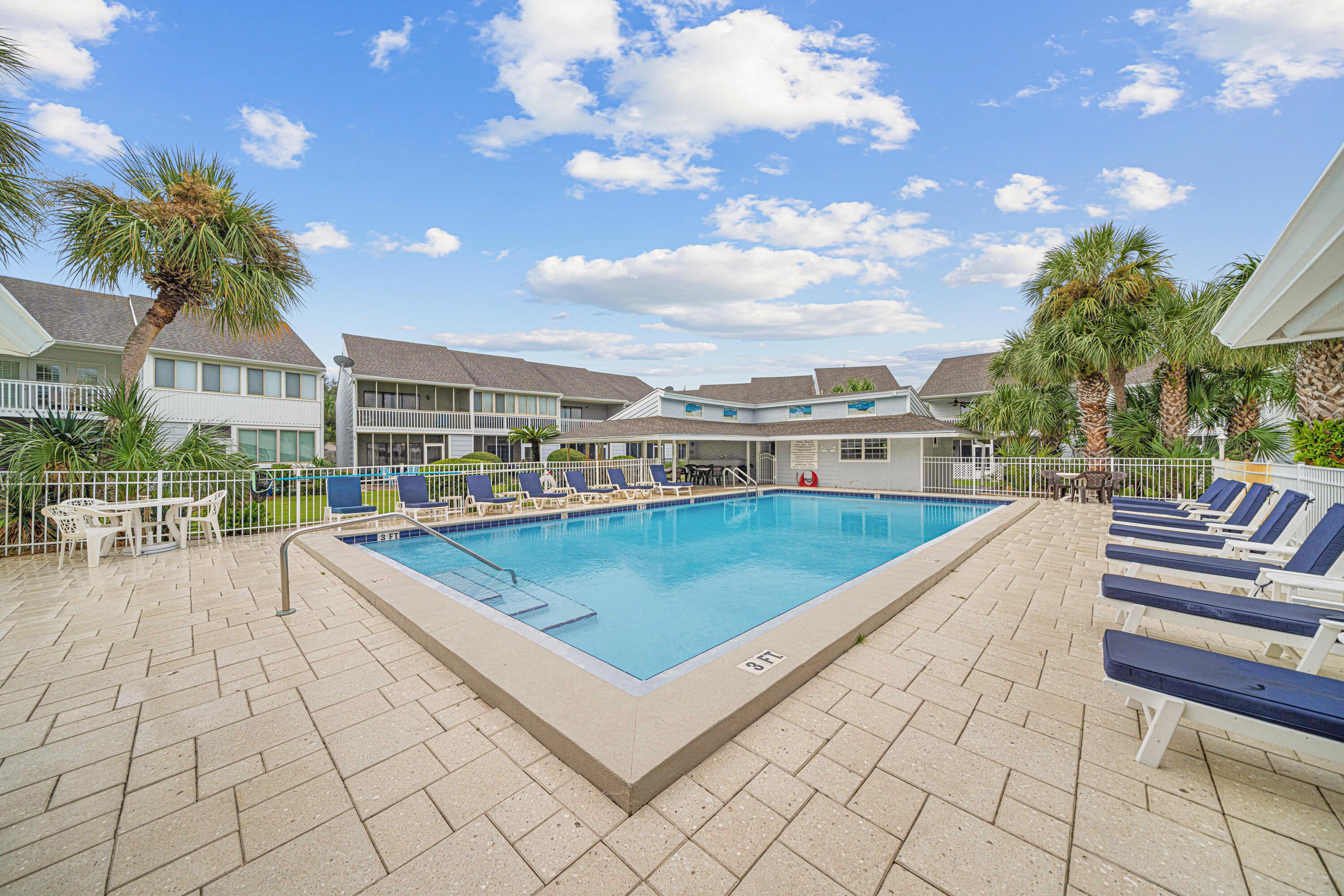 MISTY COVE T/H PH 2 - Residential