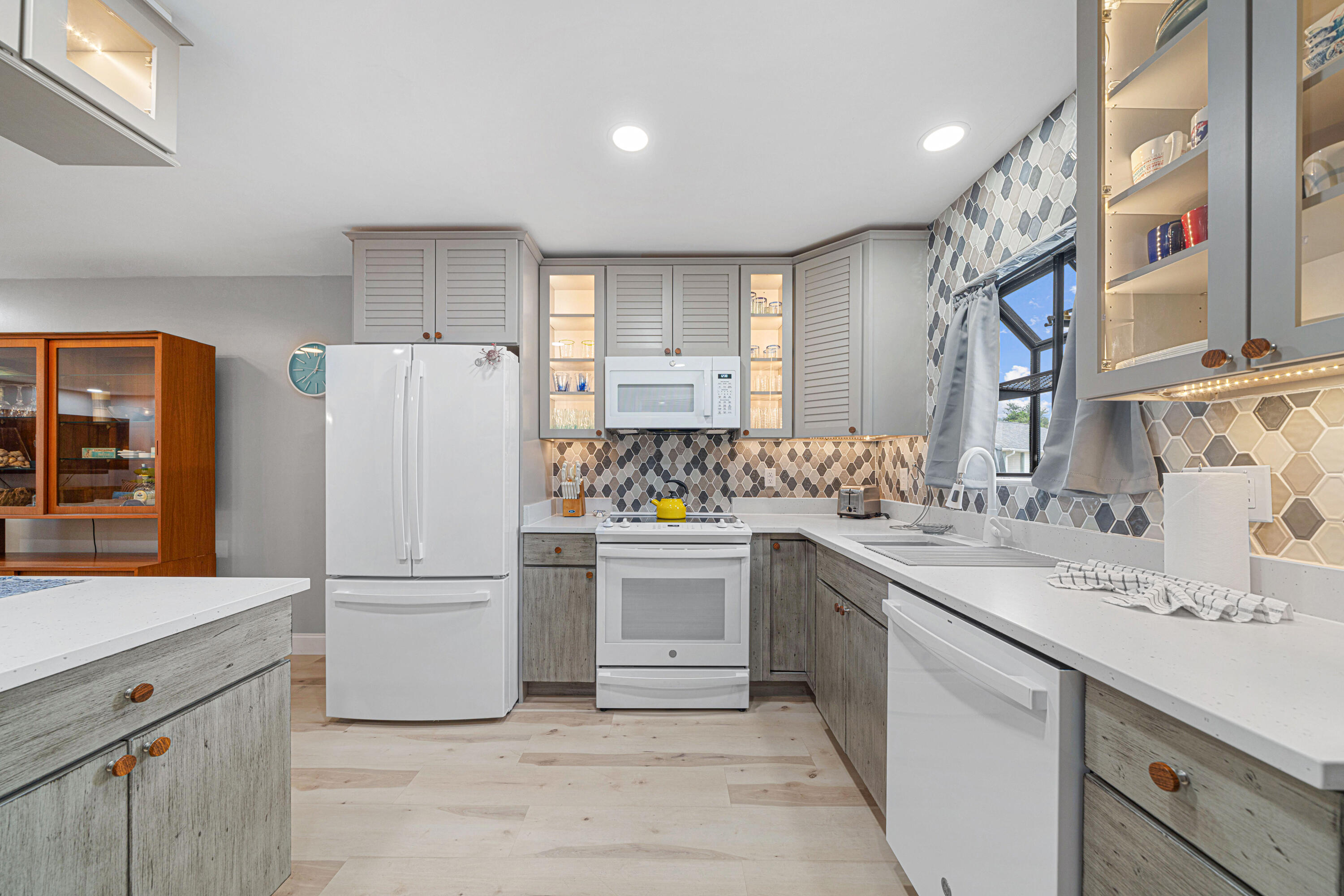 MISTY COVE T/H PH 2 - Residential