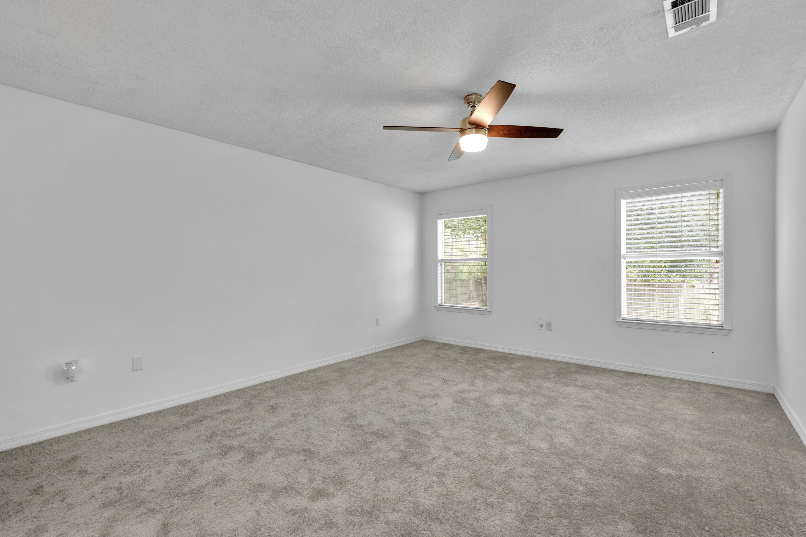 HIDDEN SHORES - Residential