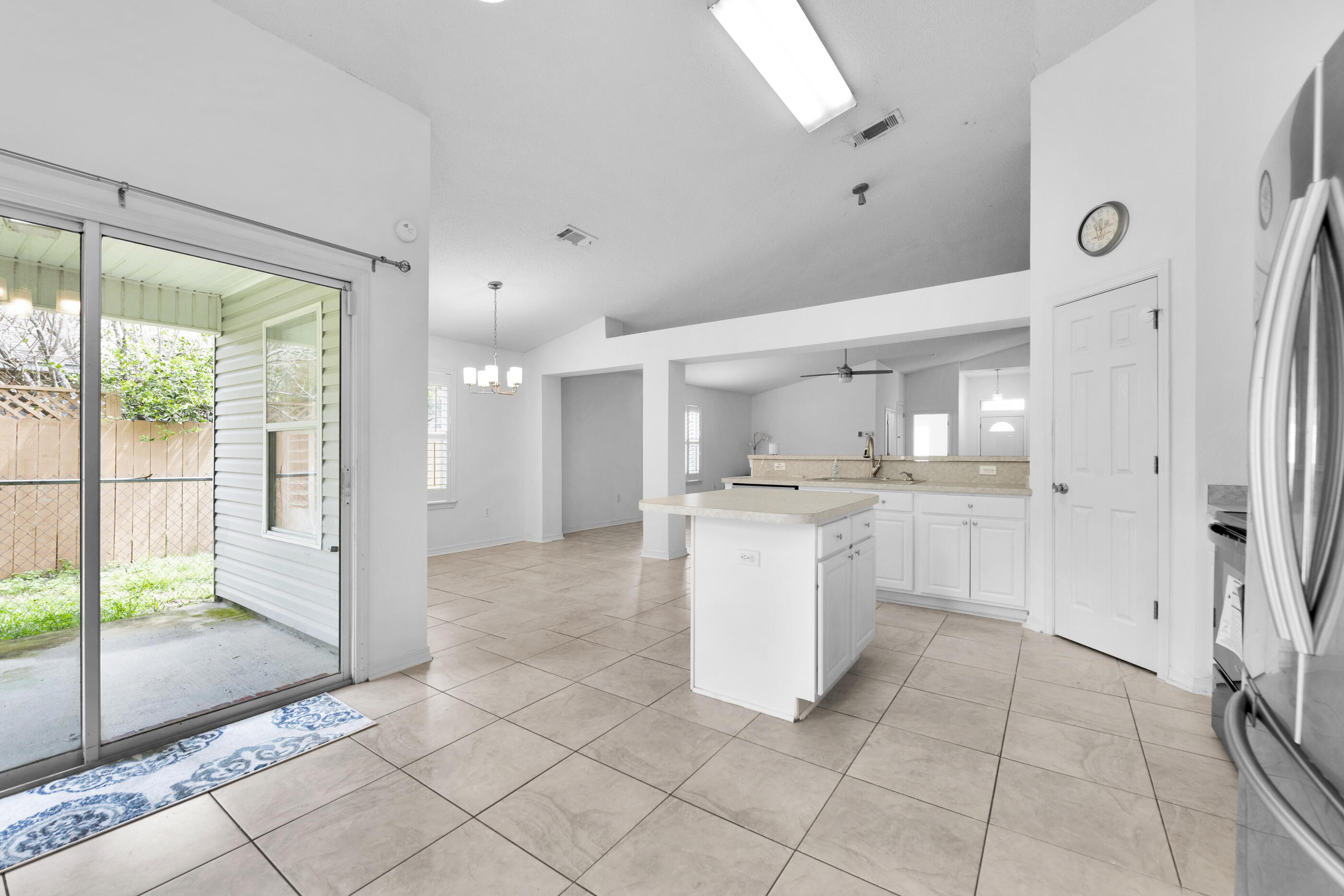 HIDDEN SHORES - Residential