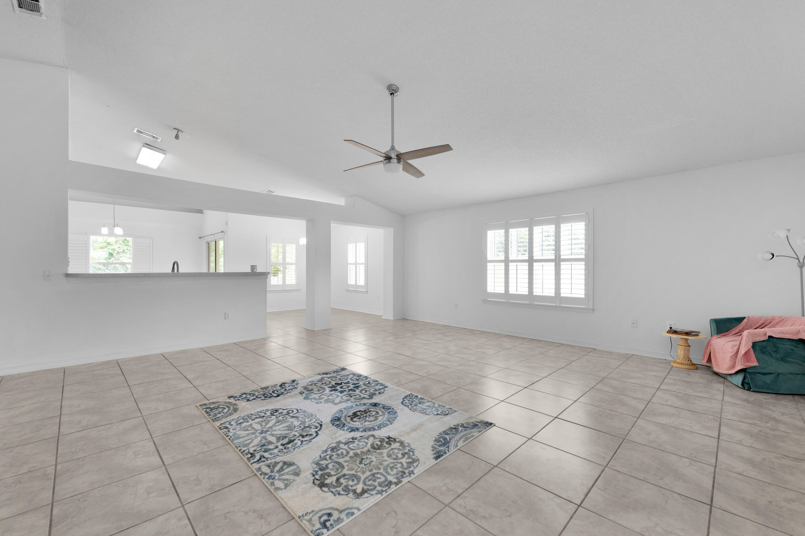 HIDDEN SHORES - Residential