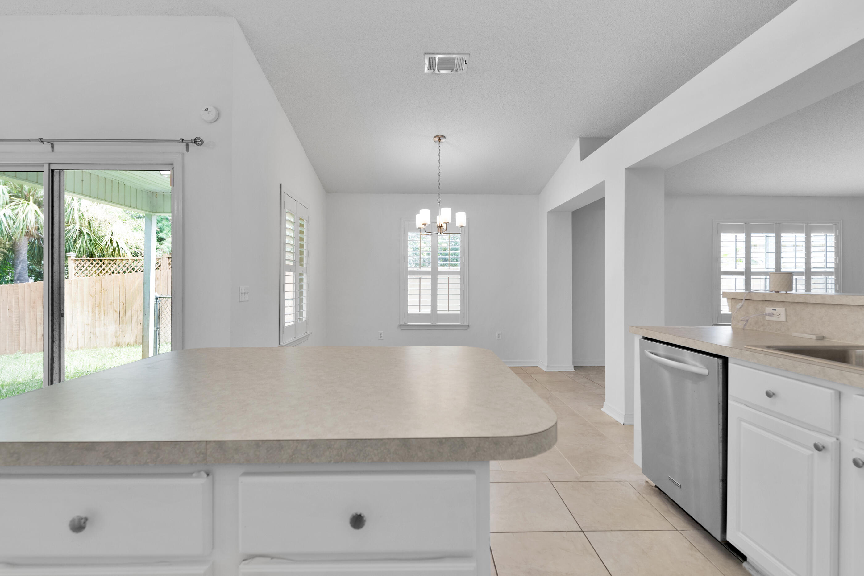 HIDDEN SHORES - Residential