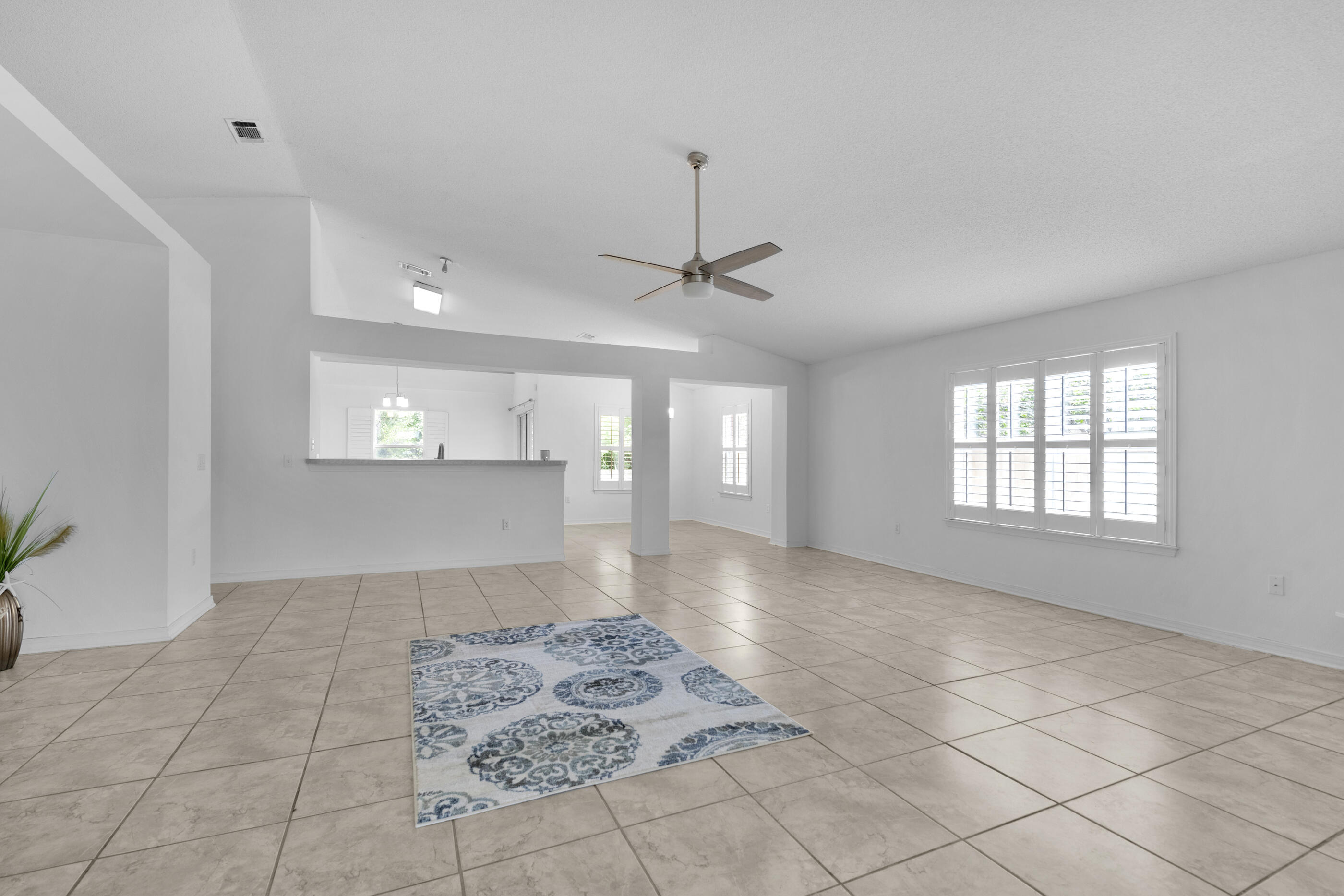 HIDDEN SHORES - Residential