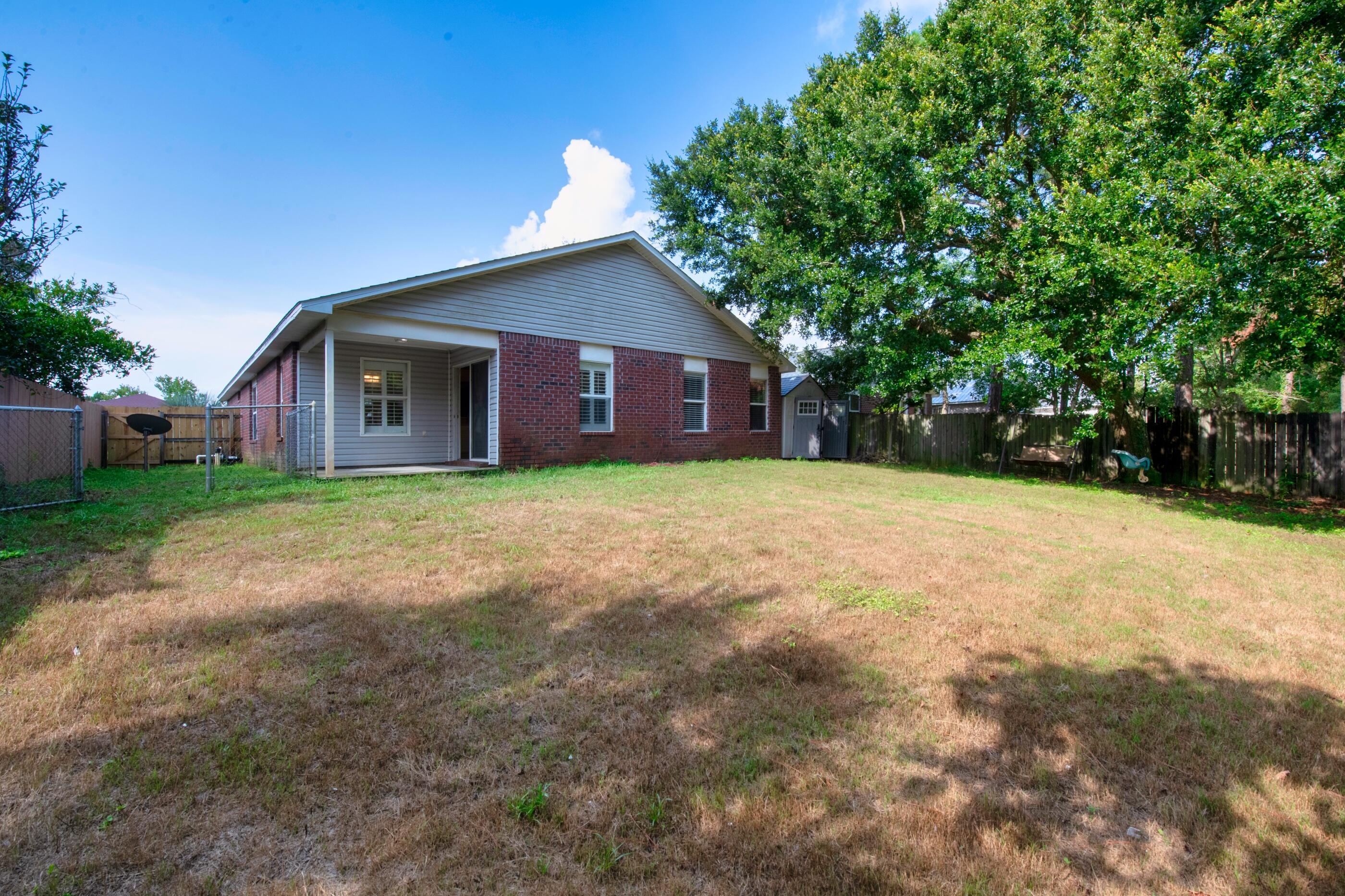 HIDDEN SHORES - Residential