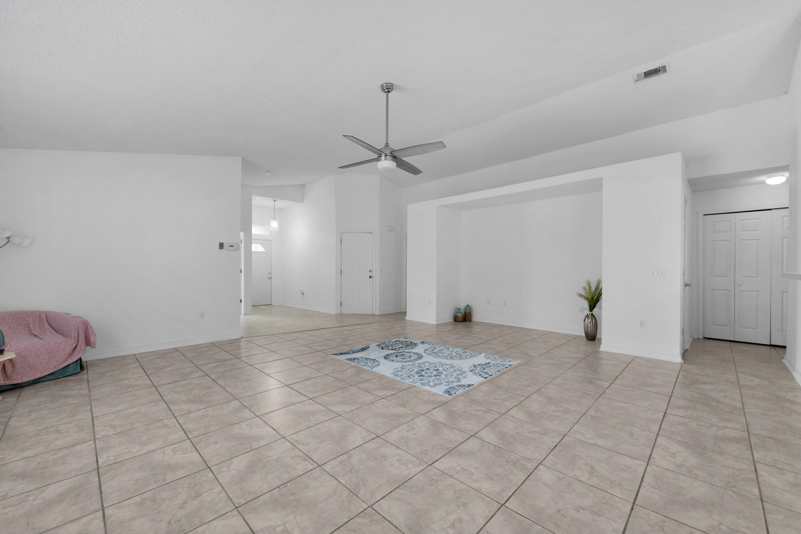 HIDDEN SHORES - Residential