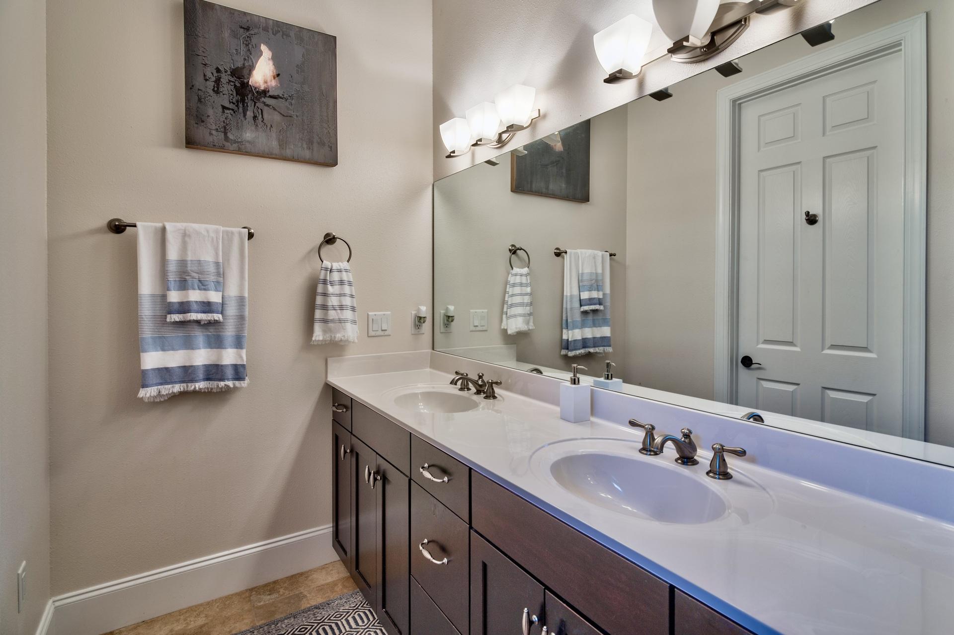 VILLAGE OF WHITE CLIFFS THE - Residential