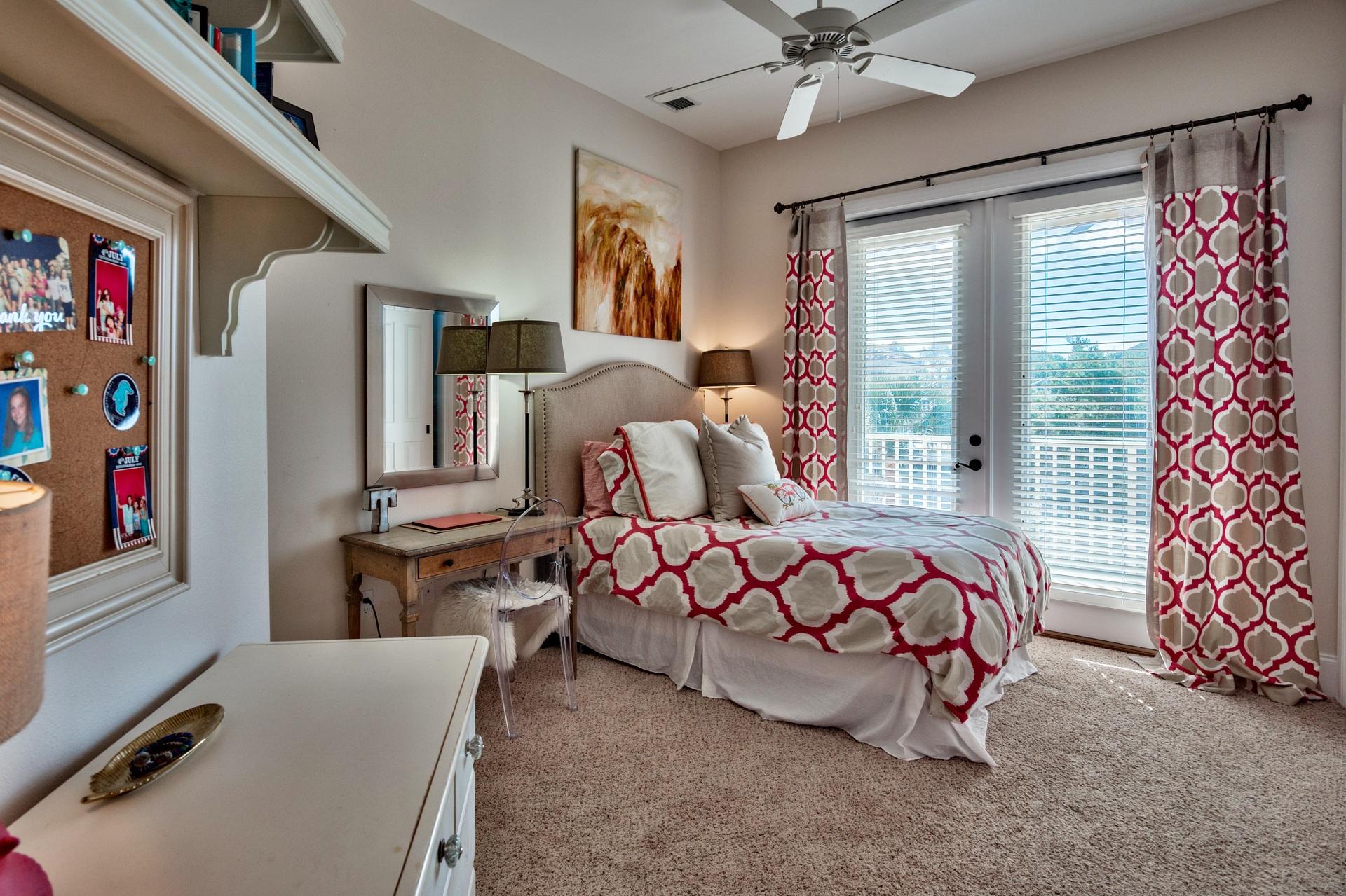 VILLAGE OF WHITE CLIFFS THE - Residential