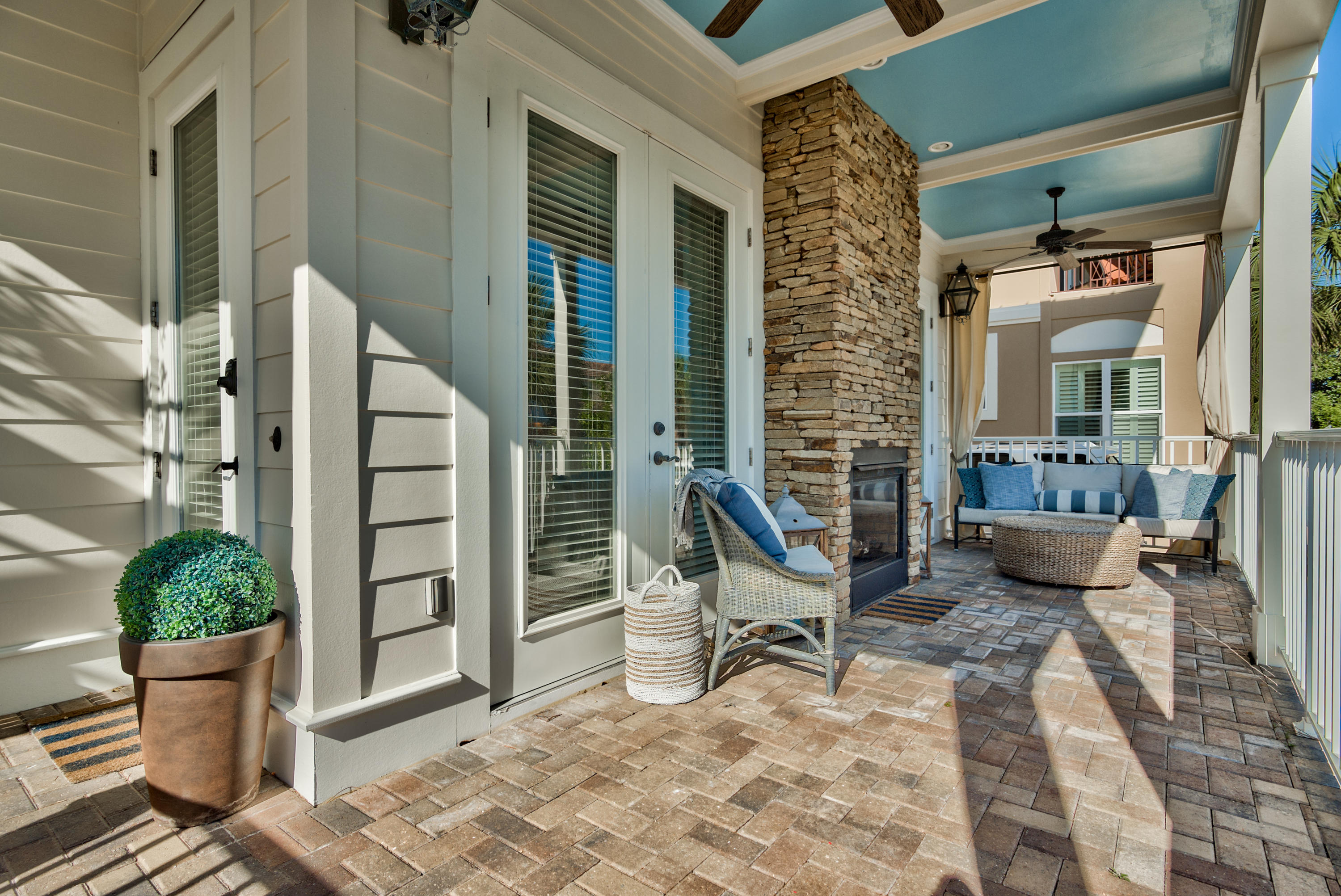 VILLAGE OF WHITE CLIFFS THE - Residential