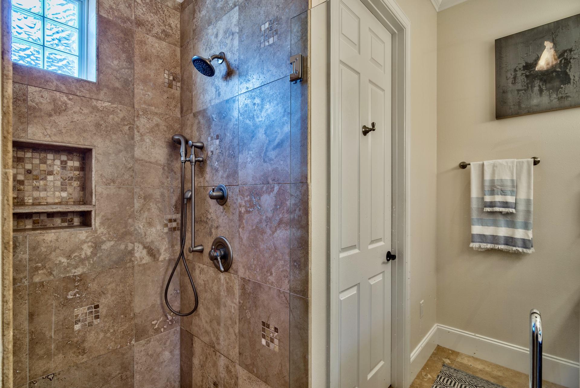 VILLAGE OF WHITE CLIFFS THE - Residential