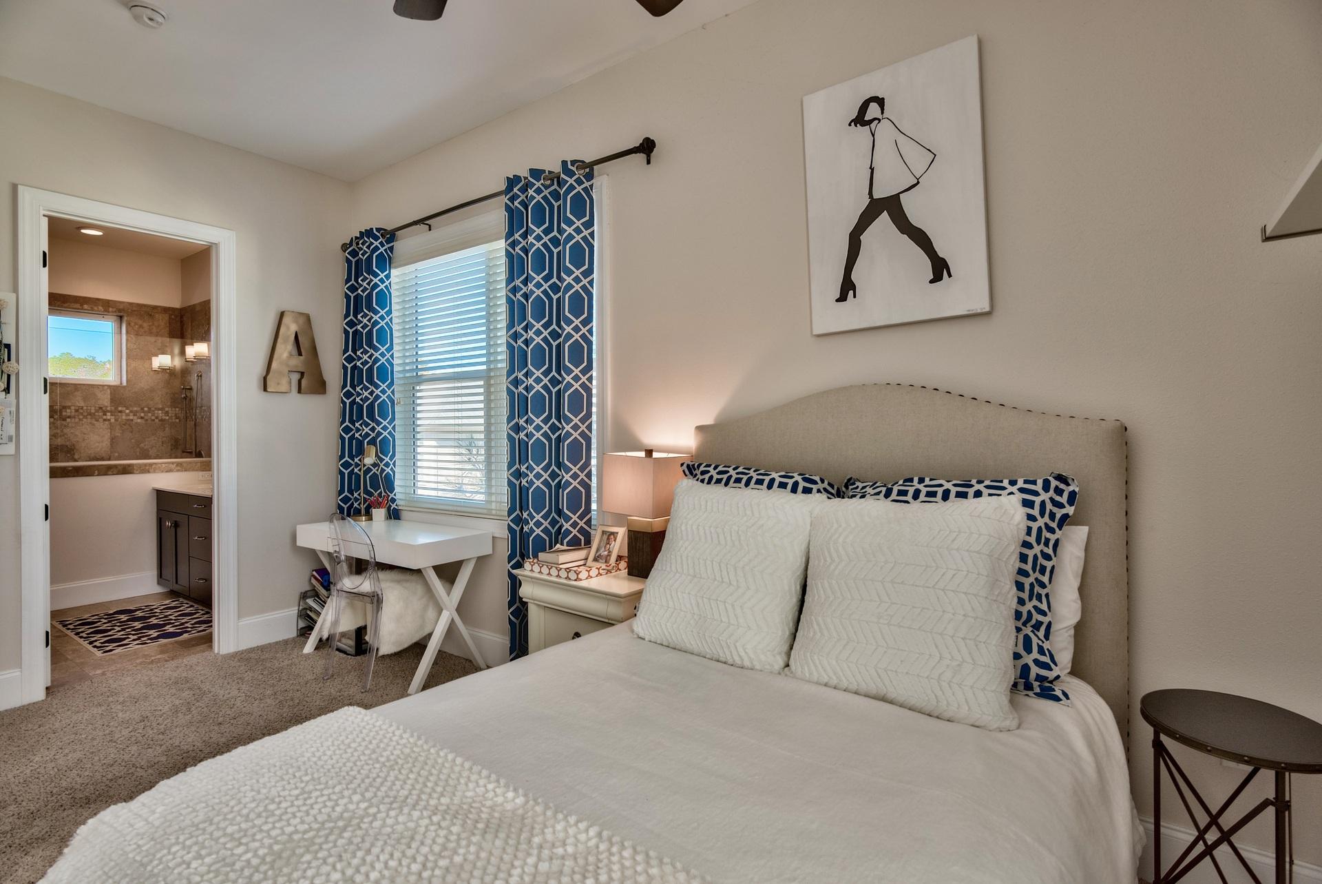 VILLAGE OF WHITE CLIFFS THE - Residential