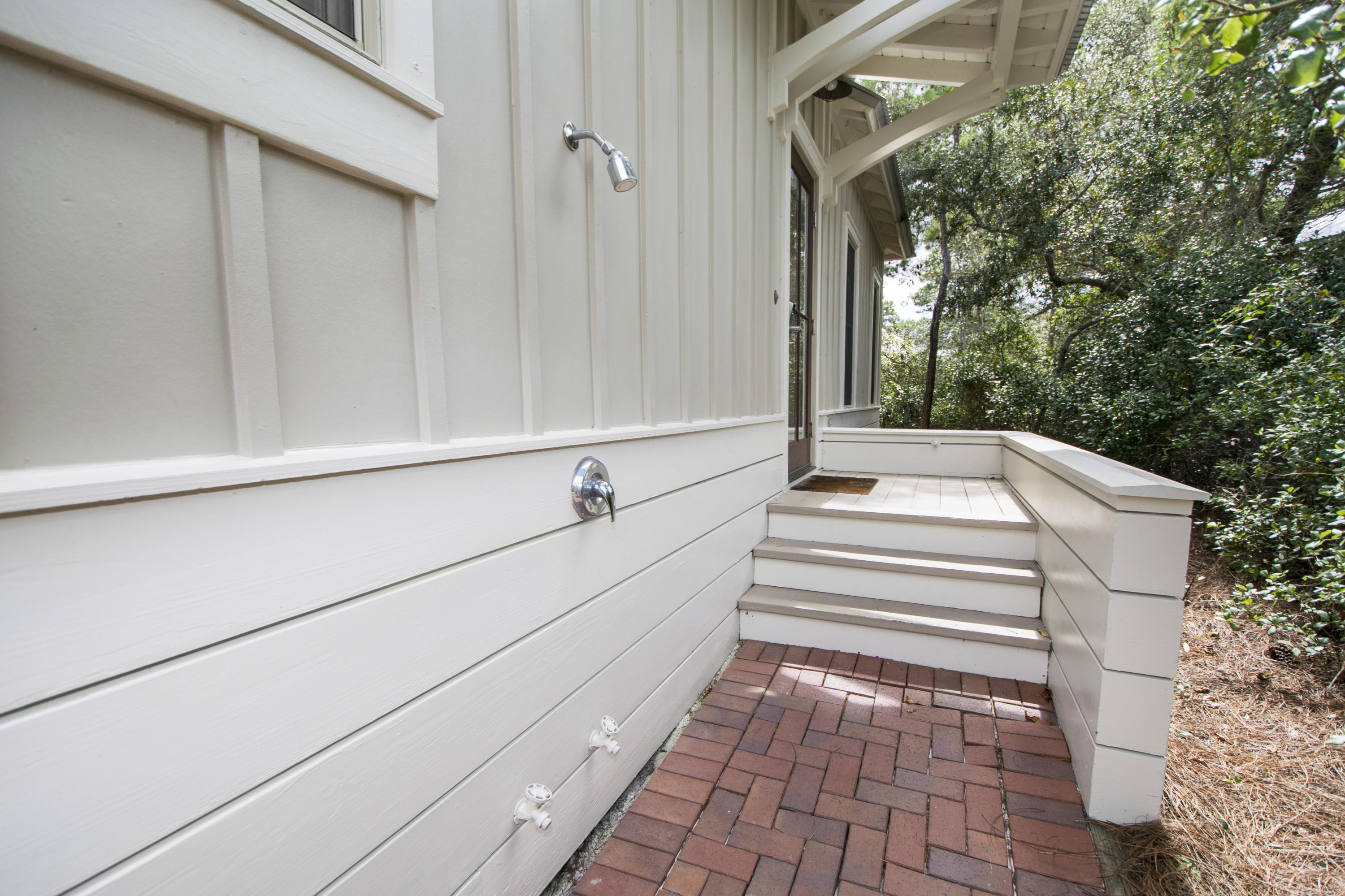 MAGNOLIA COTTAGES - Residential