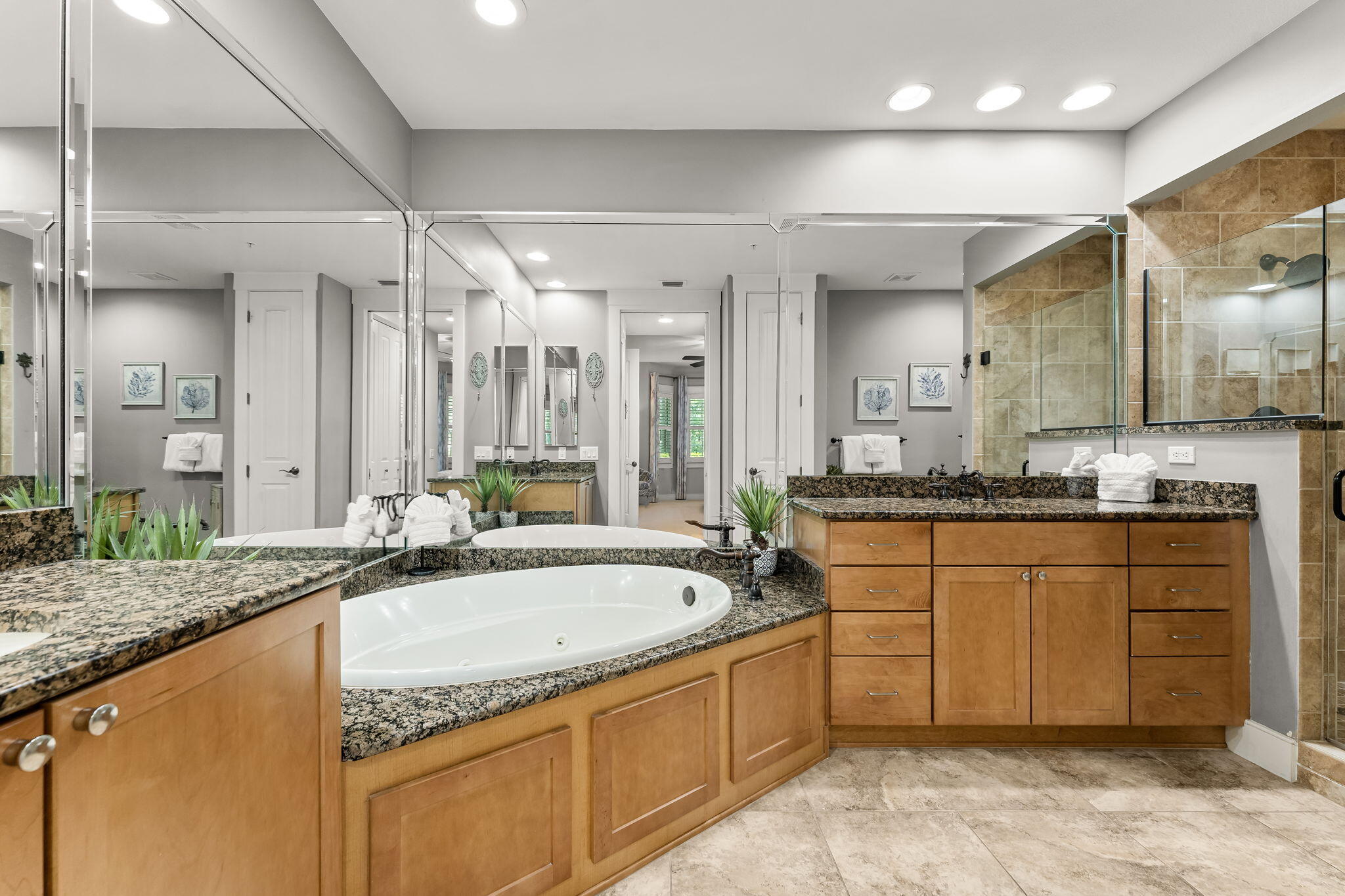 WILD HERON - CLUBSIDE II - Residential