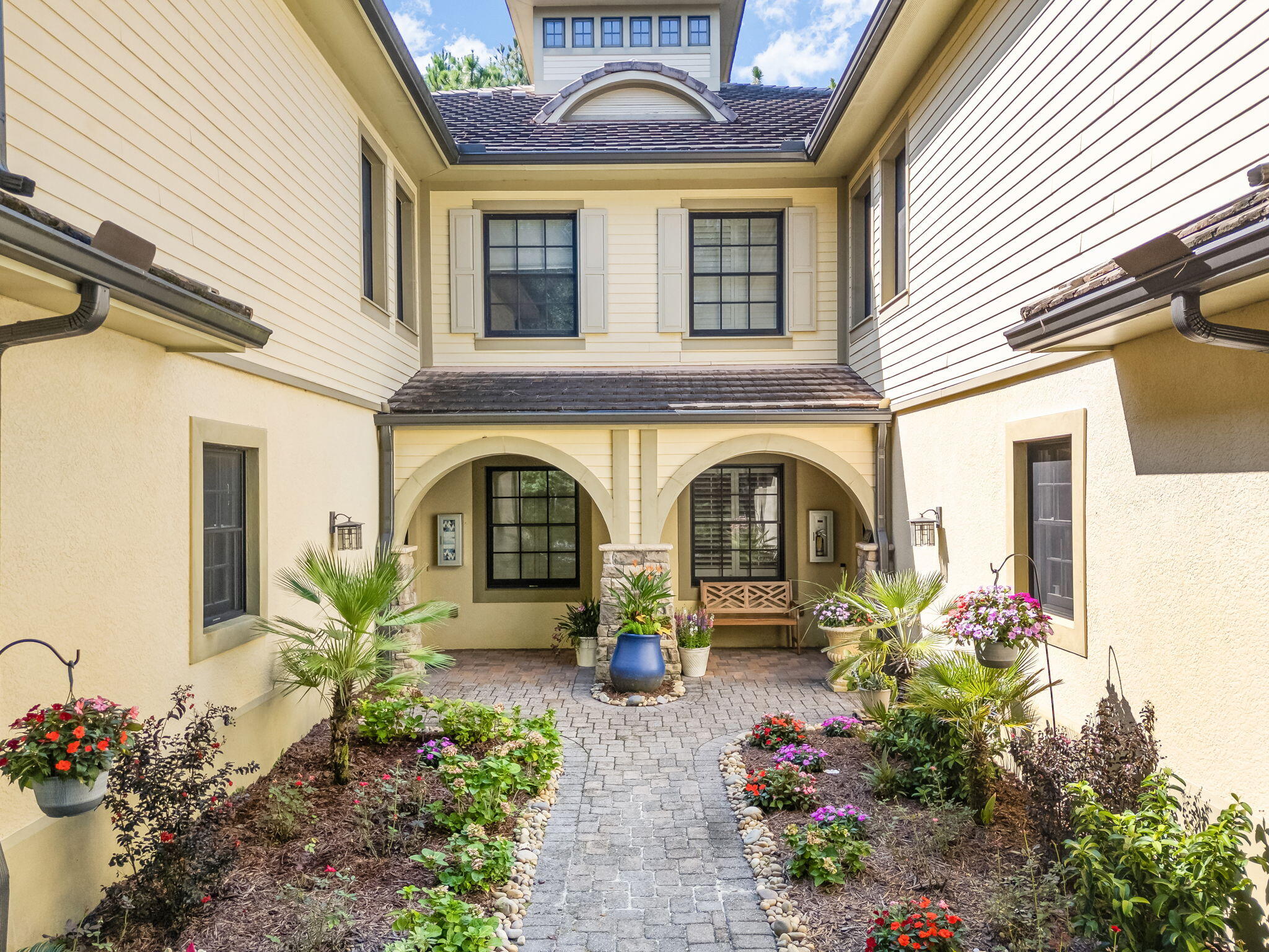 WILD HERON - CLUBSIDE II - Residential