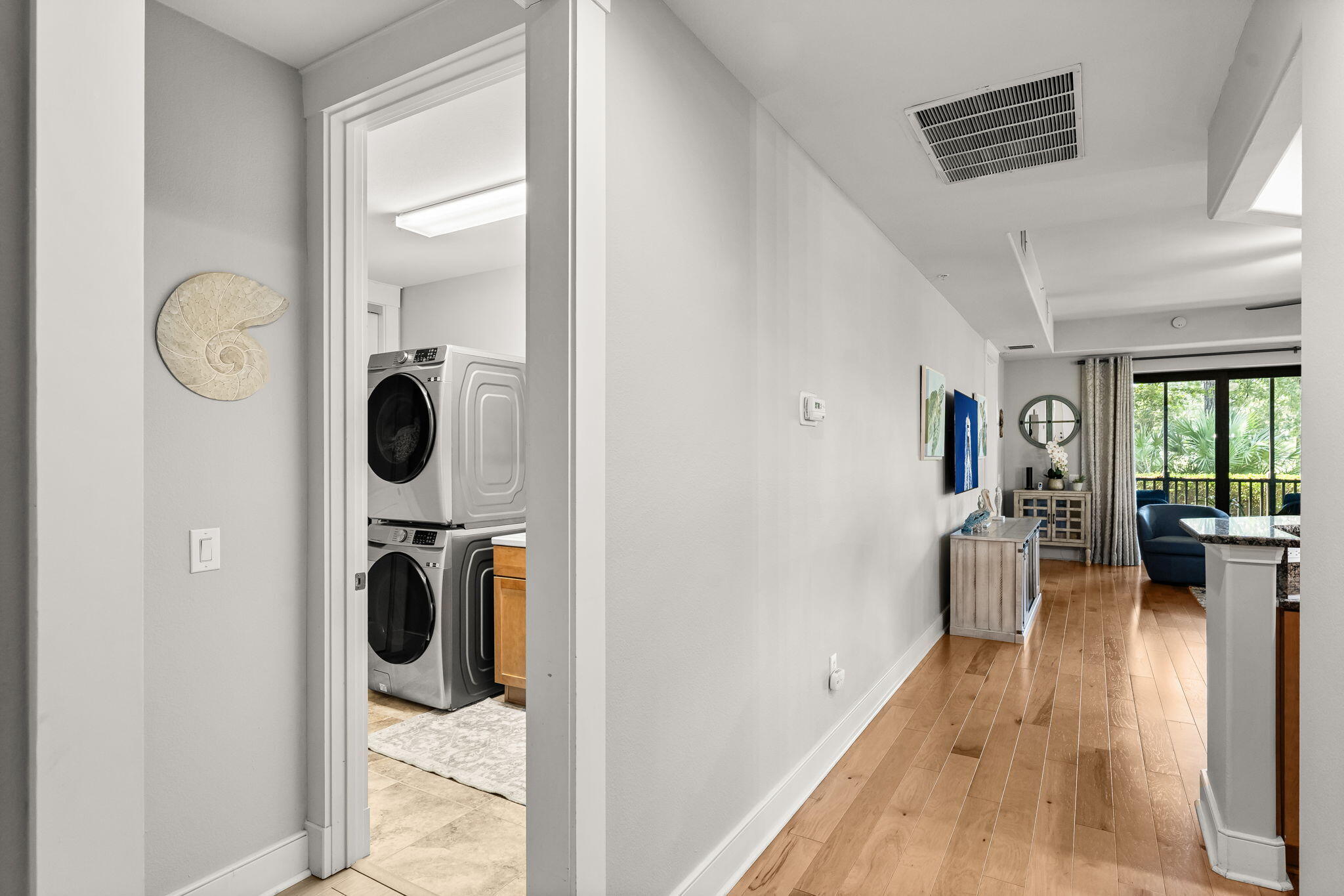 WILD HERON - CLUBSIDE II - Residential