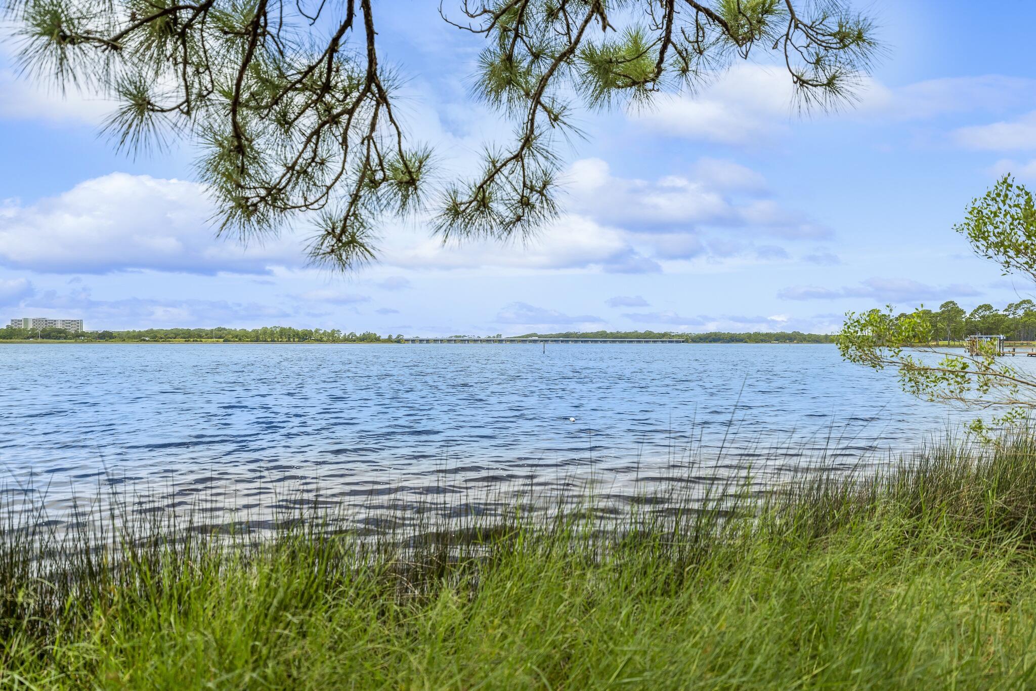 WILD HERON - CLUBSIDE II - Residential