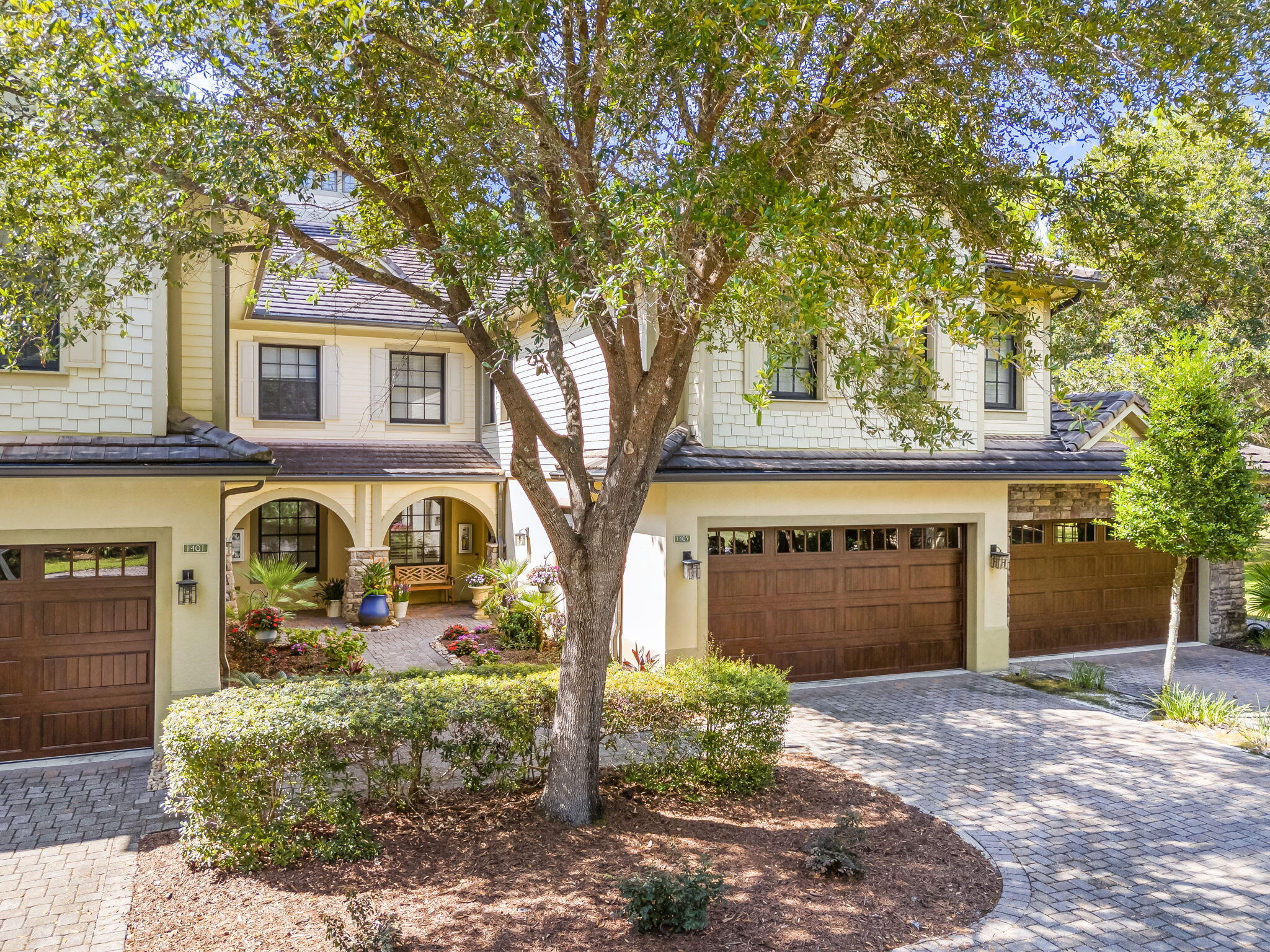 WILD HERON - CLUBSIDE II - Residential