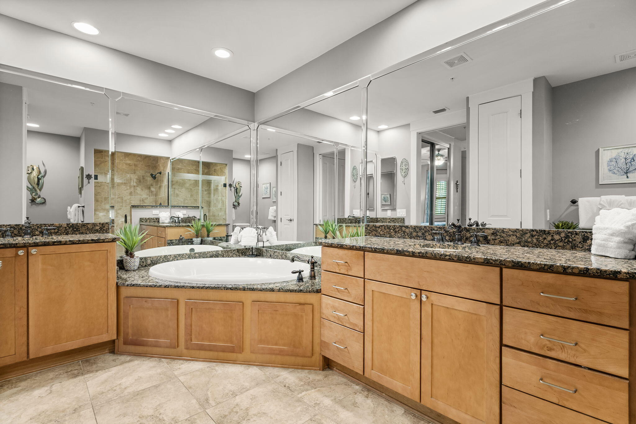 WILD HERON - CLUBSIDE II - Residential