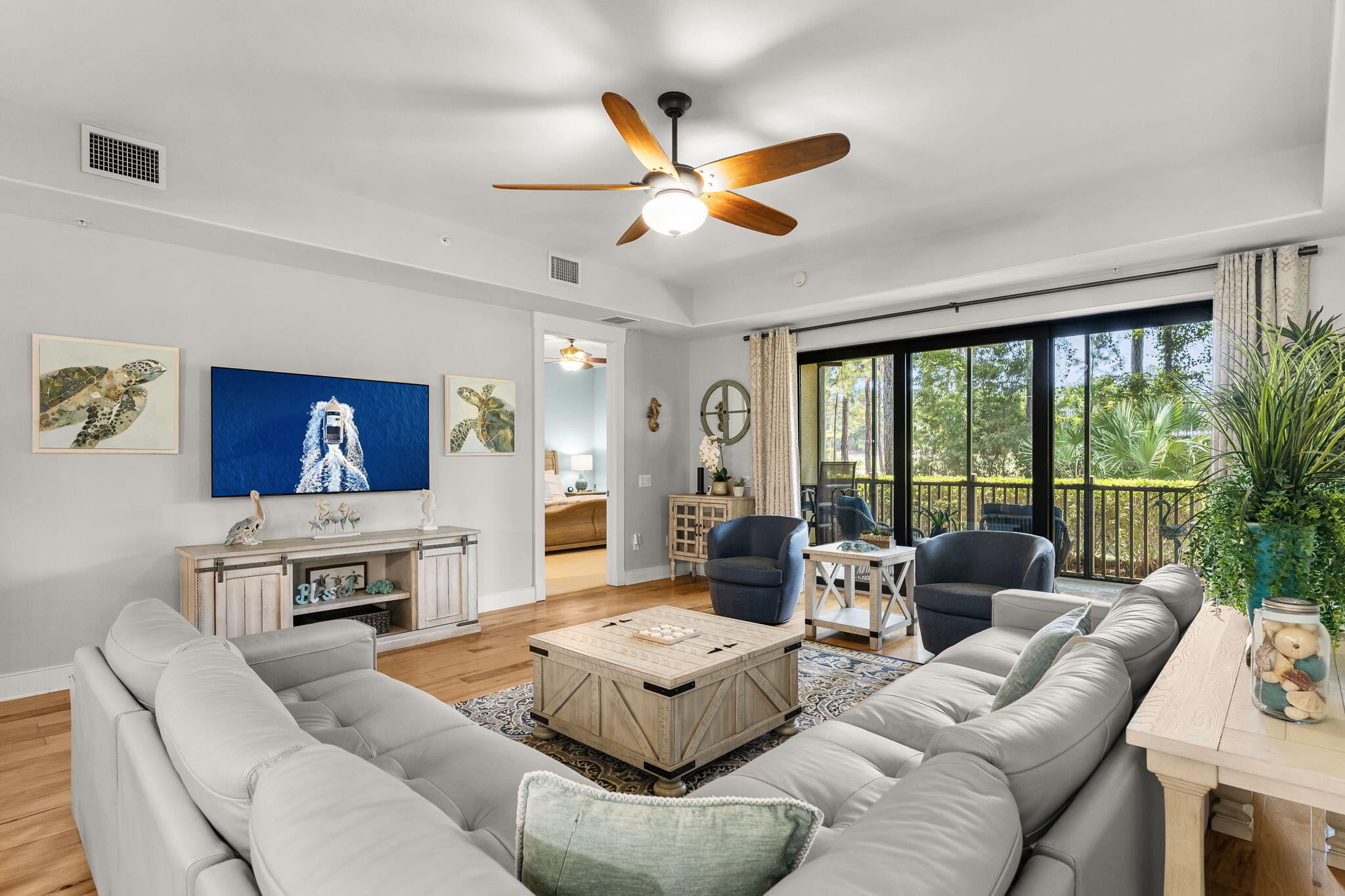 WILD HERON - CLUBSIDE II - Residential