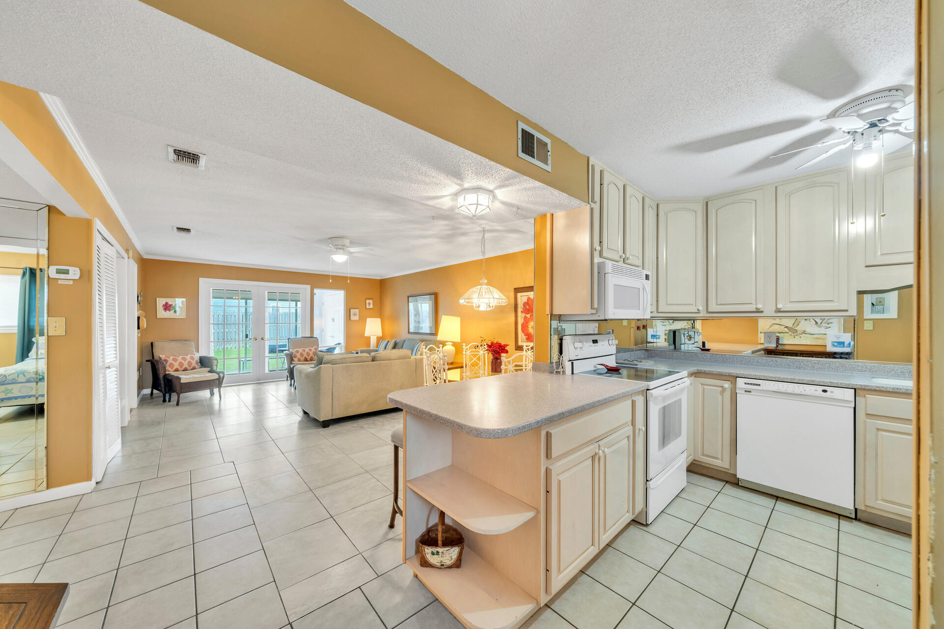 CHATEAU LA MER CONDO - Residential