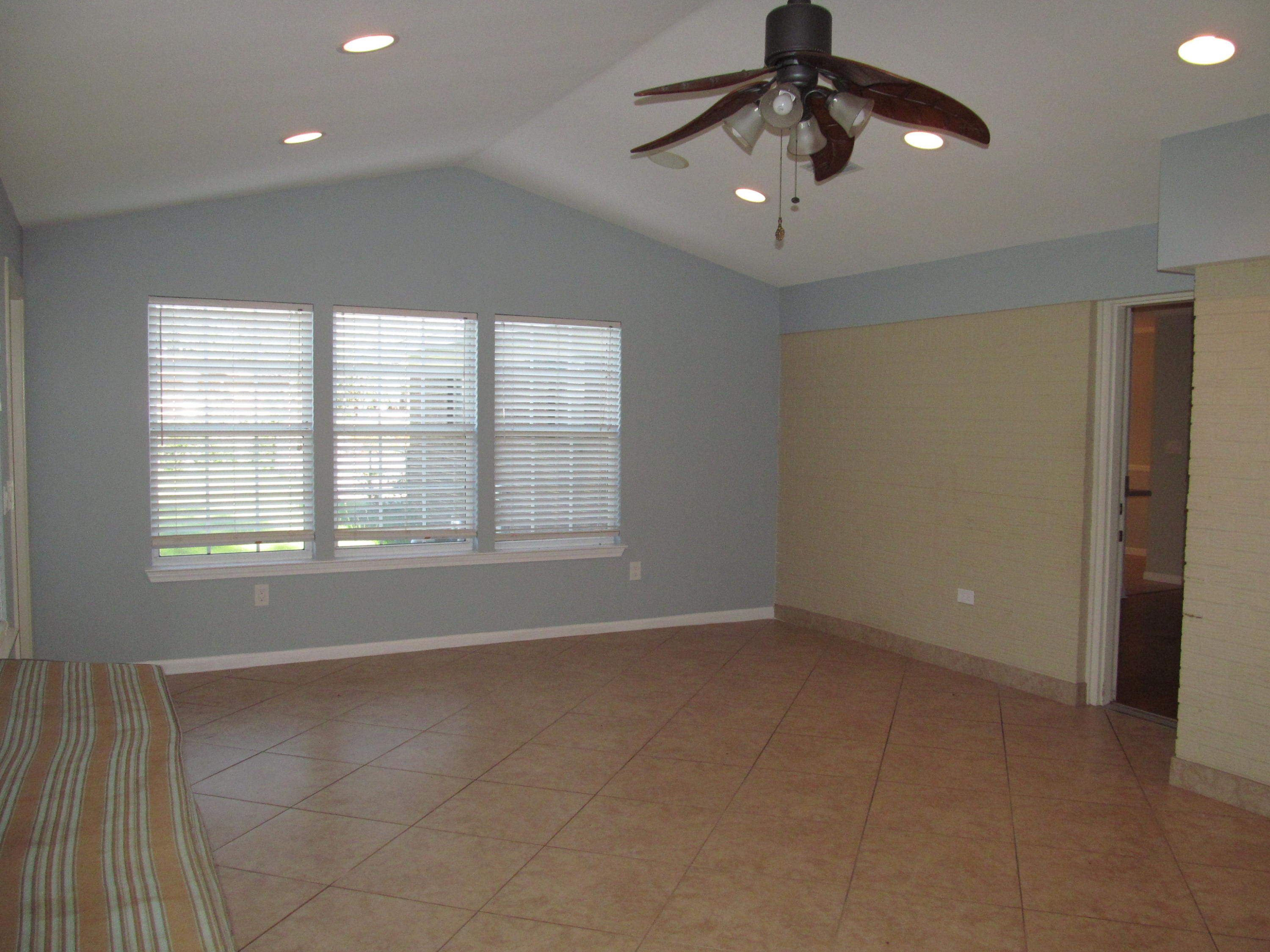 VESTA HEIGHTS 4TH ADDN - Residential Lease