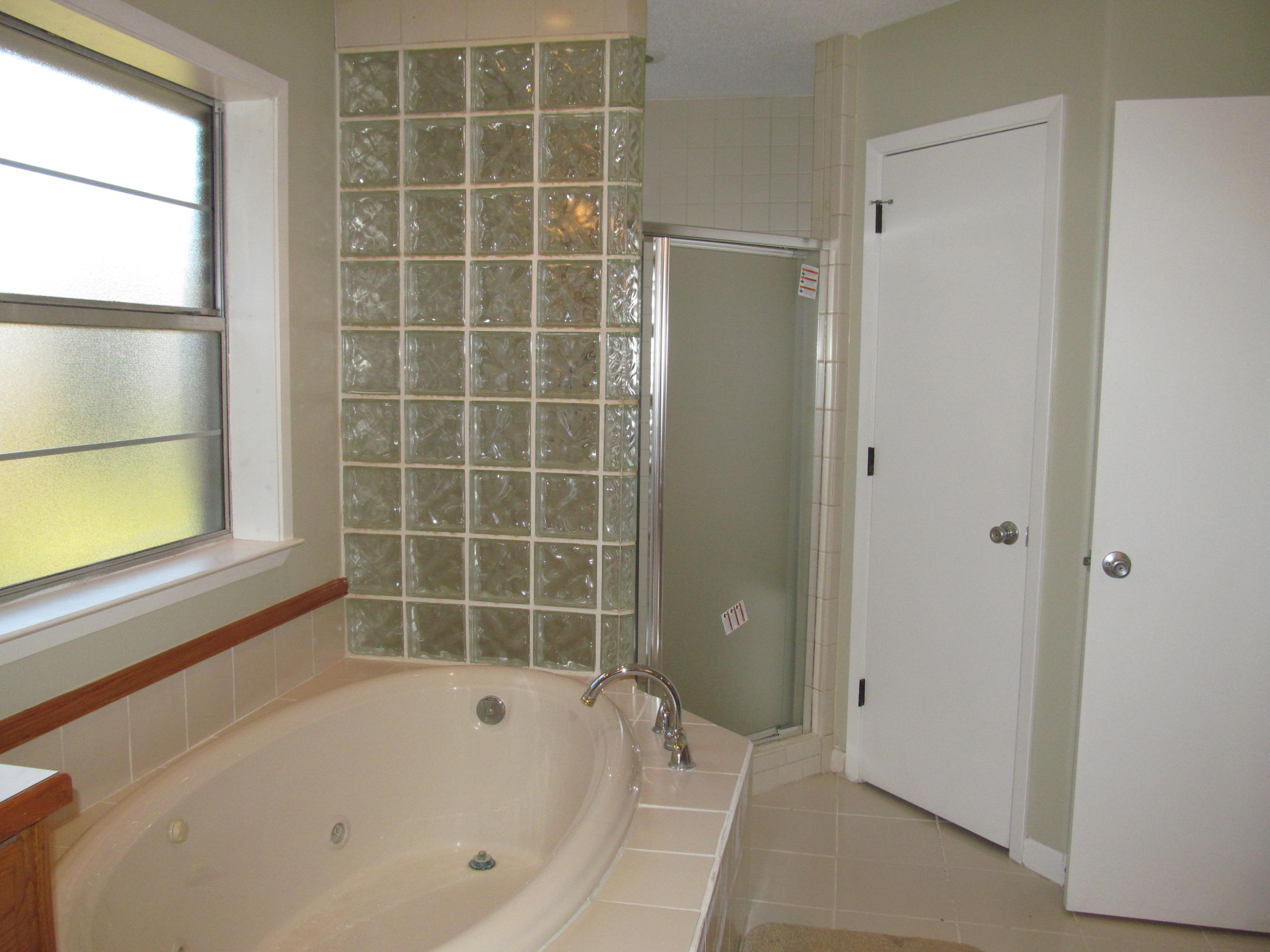 VESTA HEIGHTS 4TH ADDN - Residential Lease