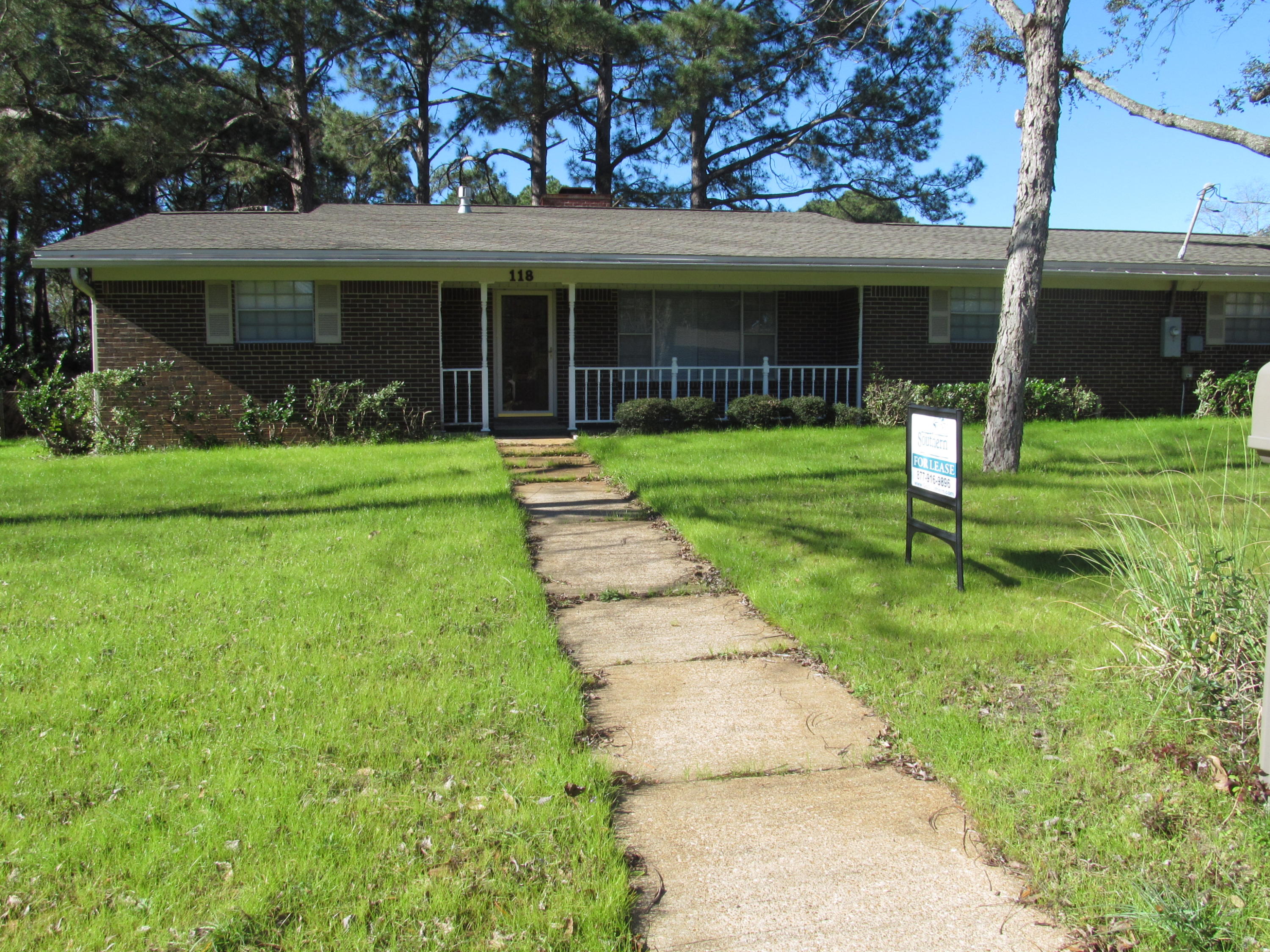 VESTA HEIGHTS 4TH ADDN - Residential Lease