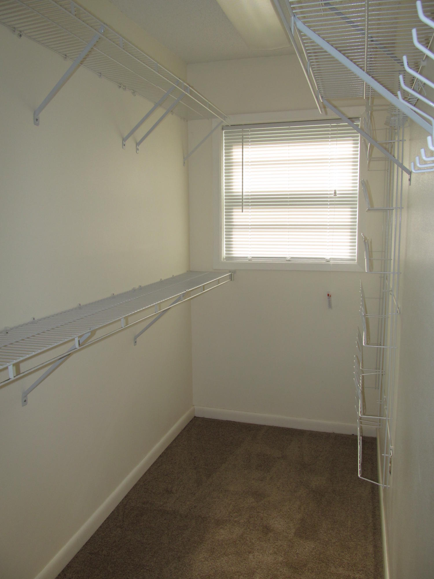 VESTA HEIGHTS 4TH ADDN - Residential Lease