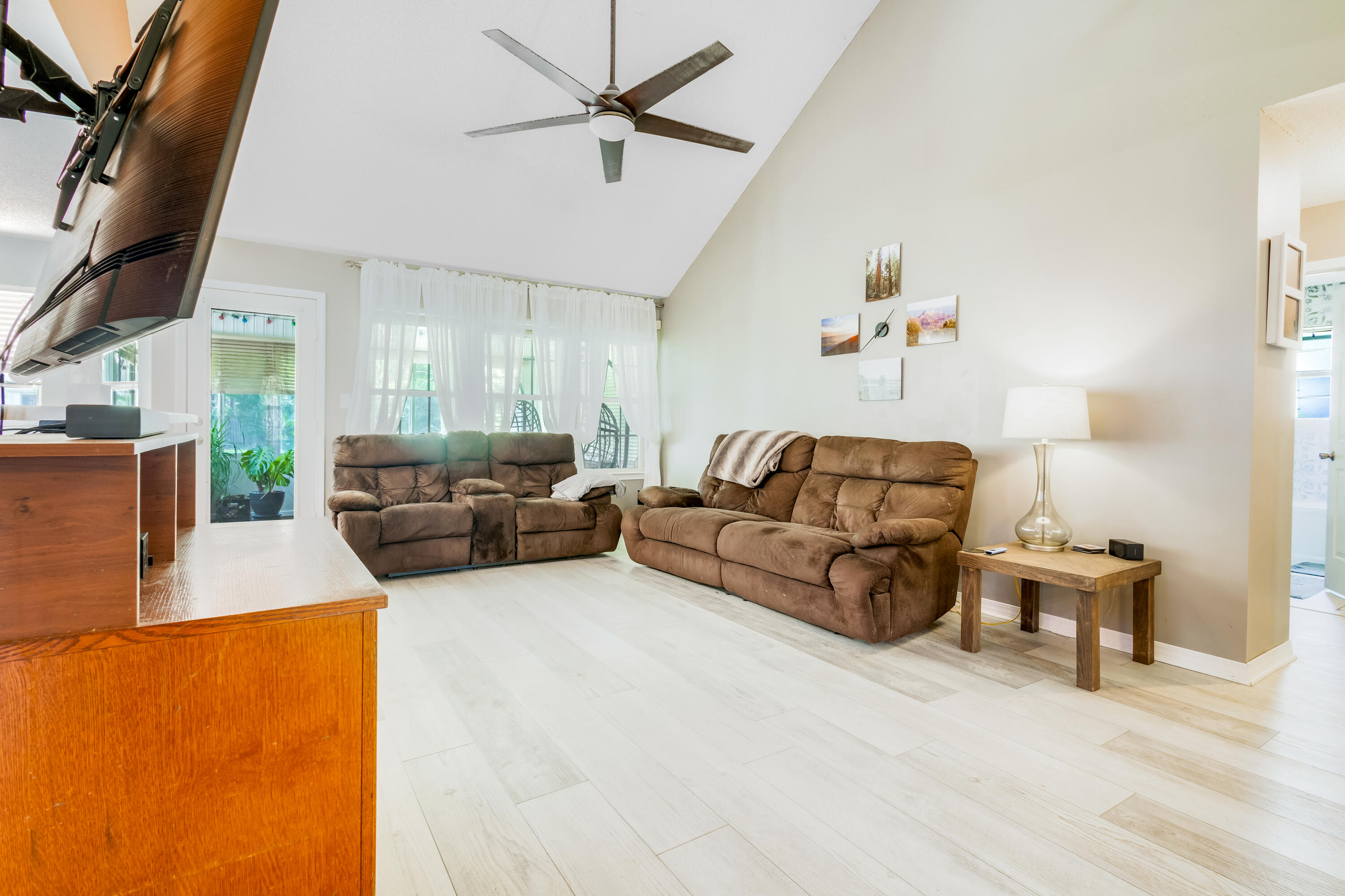 HOLLEY BY THE SEA - Residential