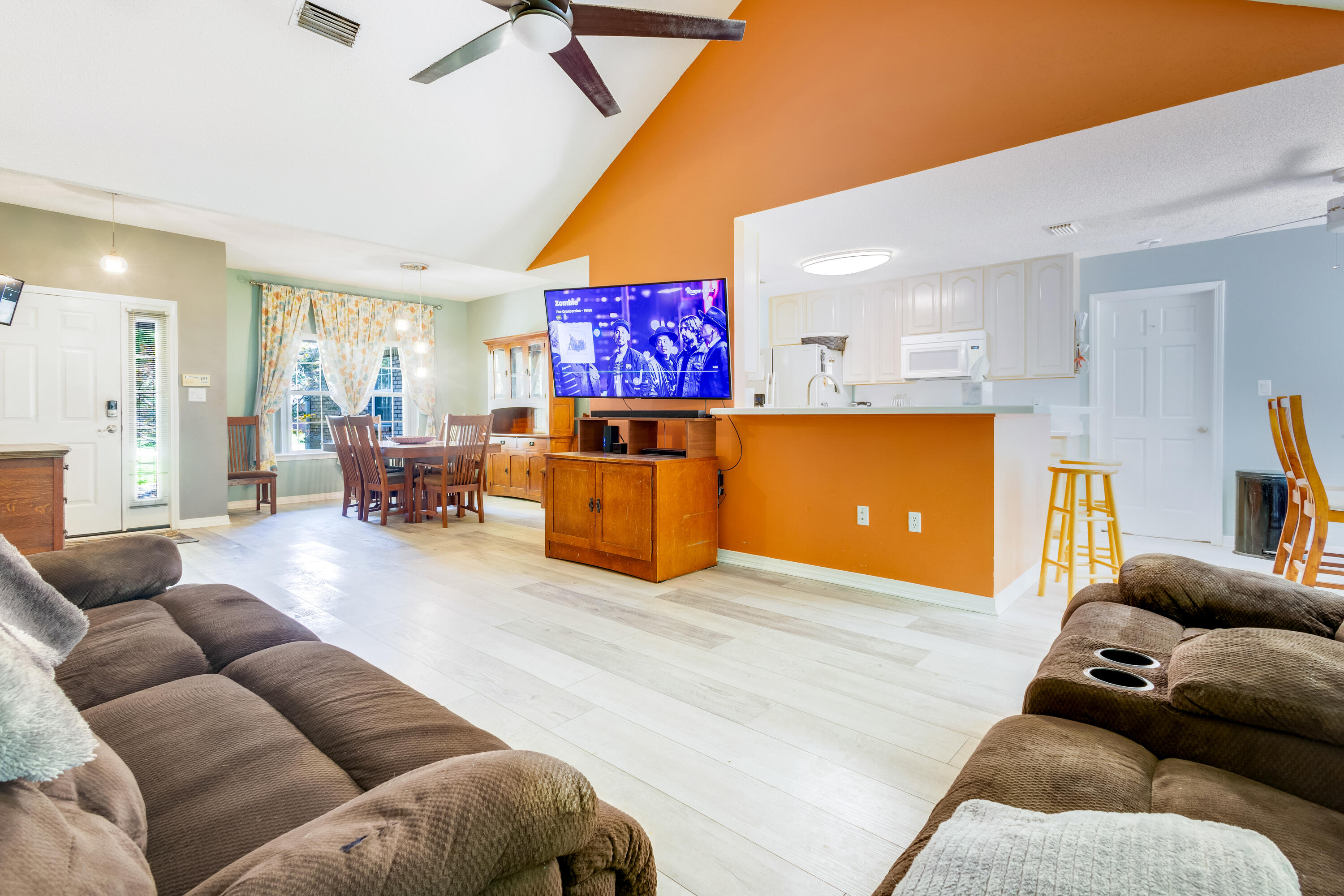 HOLLEY BY THE SEA - Residential