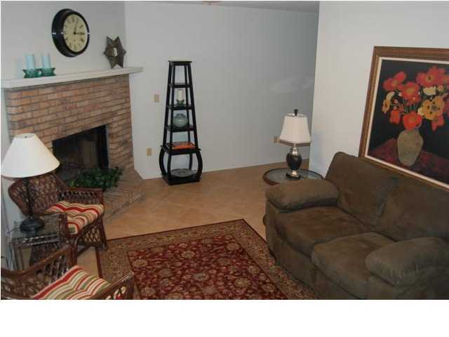 OAK TREE MANOR - Residential Lease