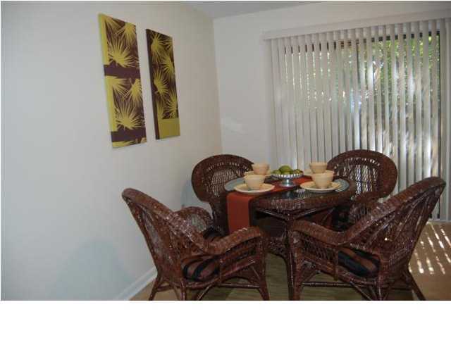 OAK TREE MANOR - Residential Lease