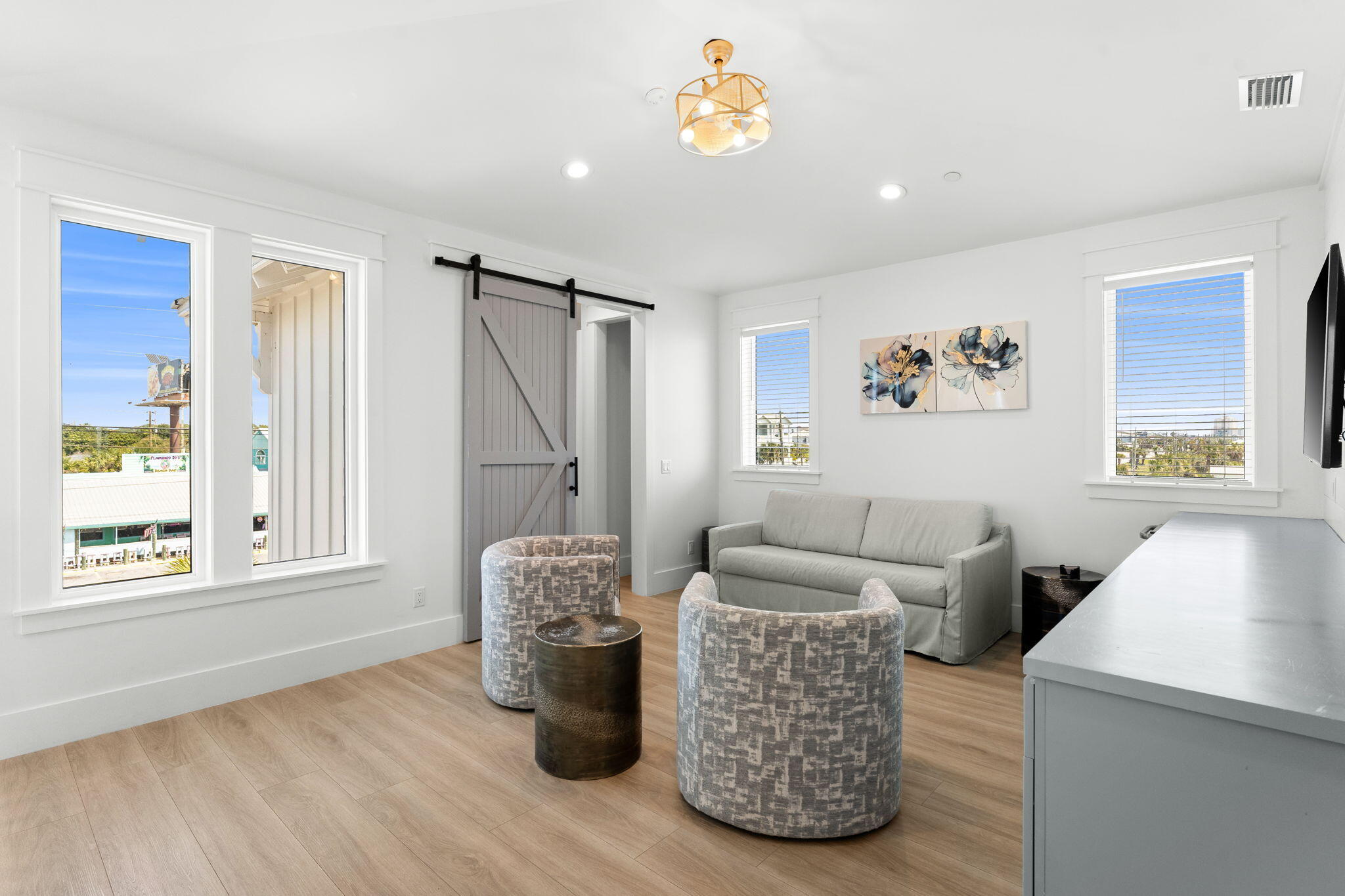 BAHAMA BEACH - Residential