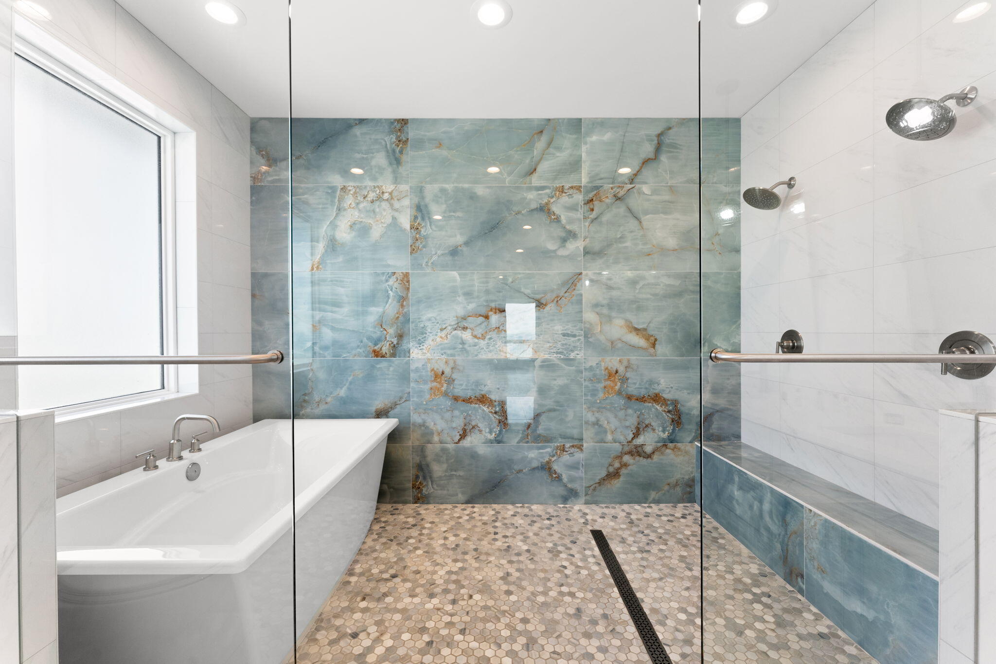 BAHAMA BEACH - Residential