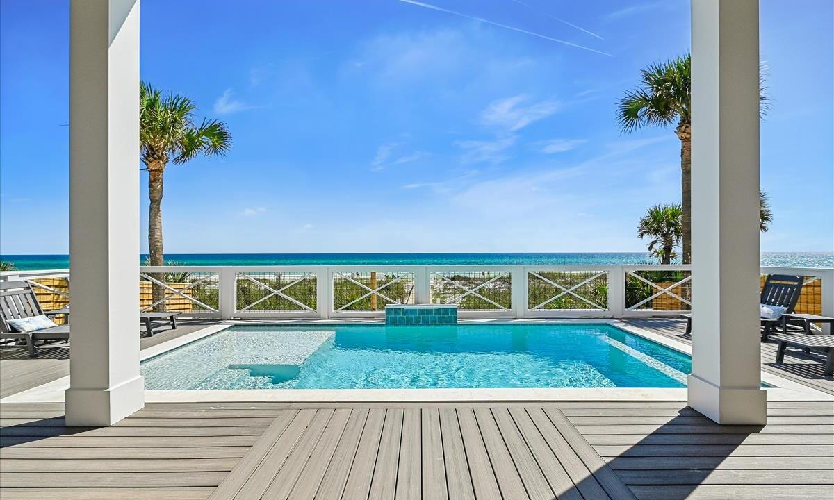 BAHAMA BEACH - Residential