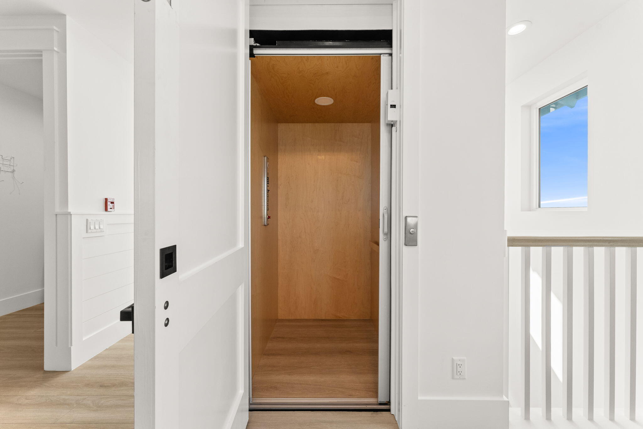 BAHAMA BEACH - Residential