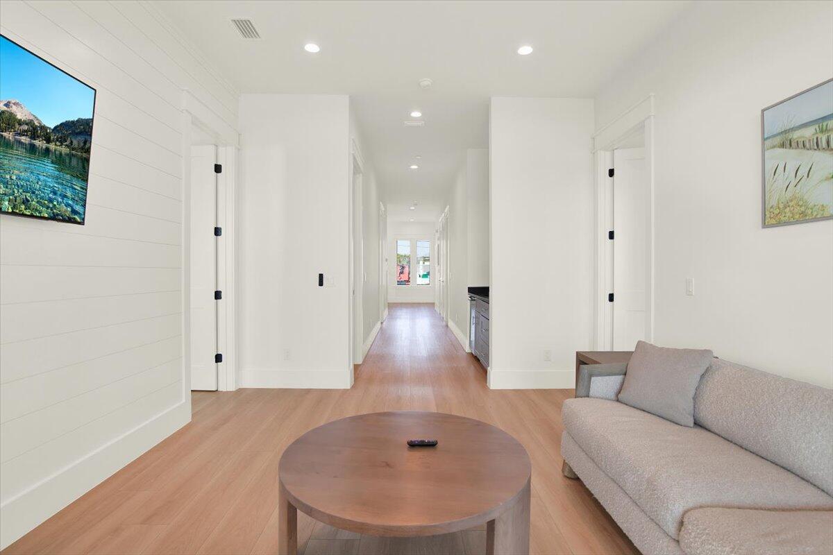 BAHAMA BEACH - Residential