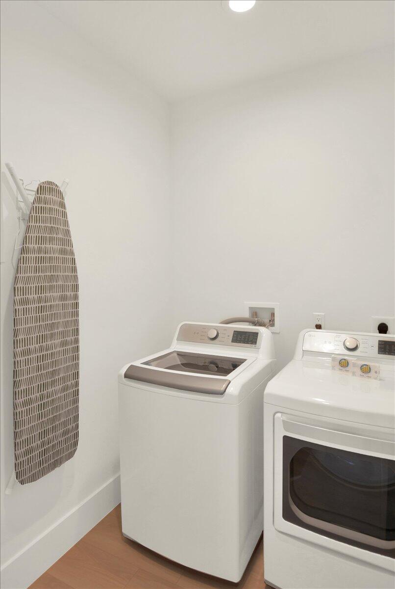 BAHAMA BEACH - Residential