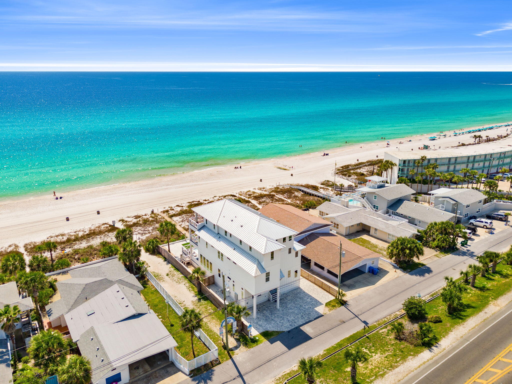 BAHAMA BEACH - Residential