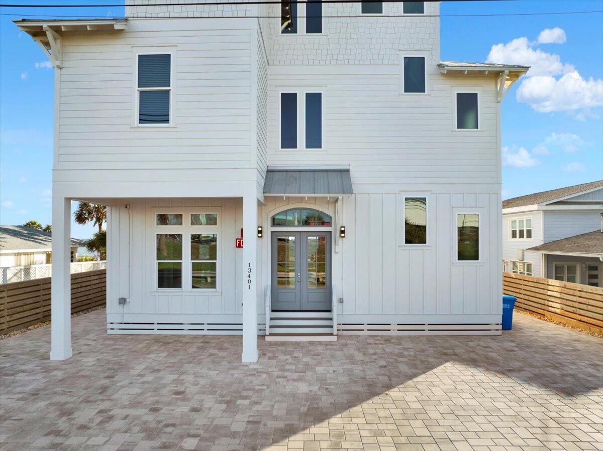 BAHAMA BEACH - Residential