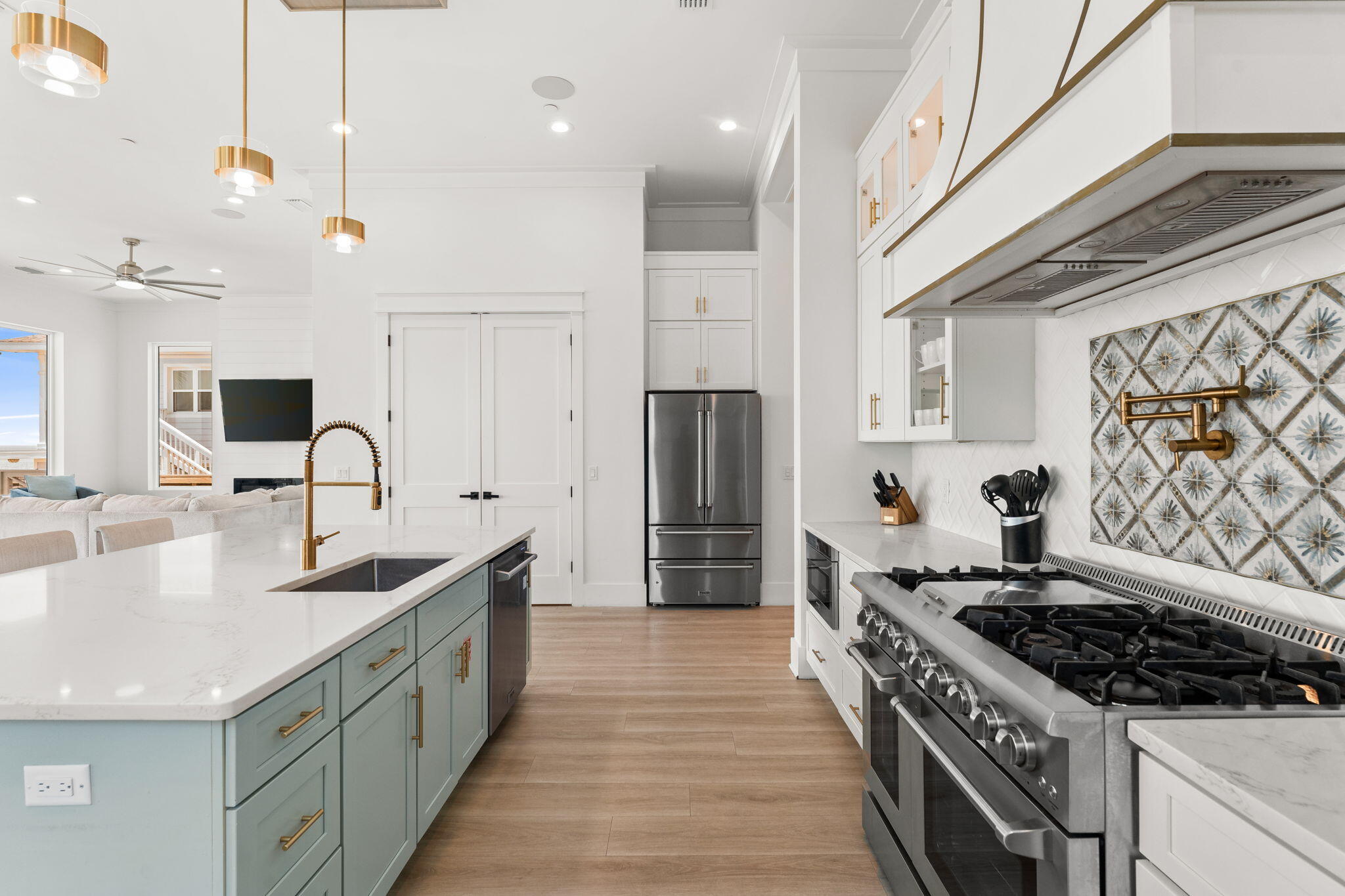 BAHAMA BEACH - Residential